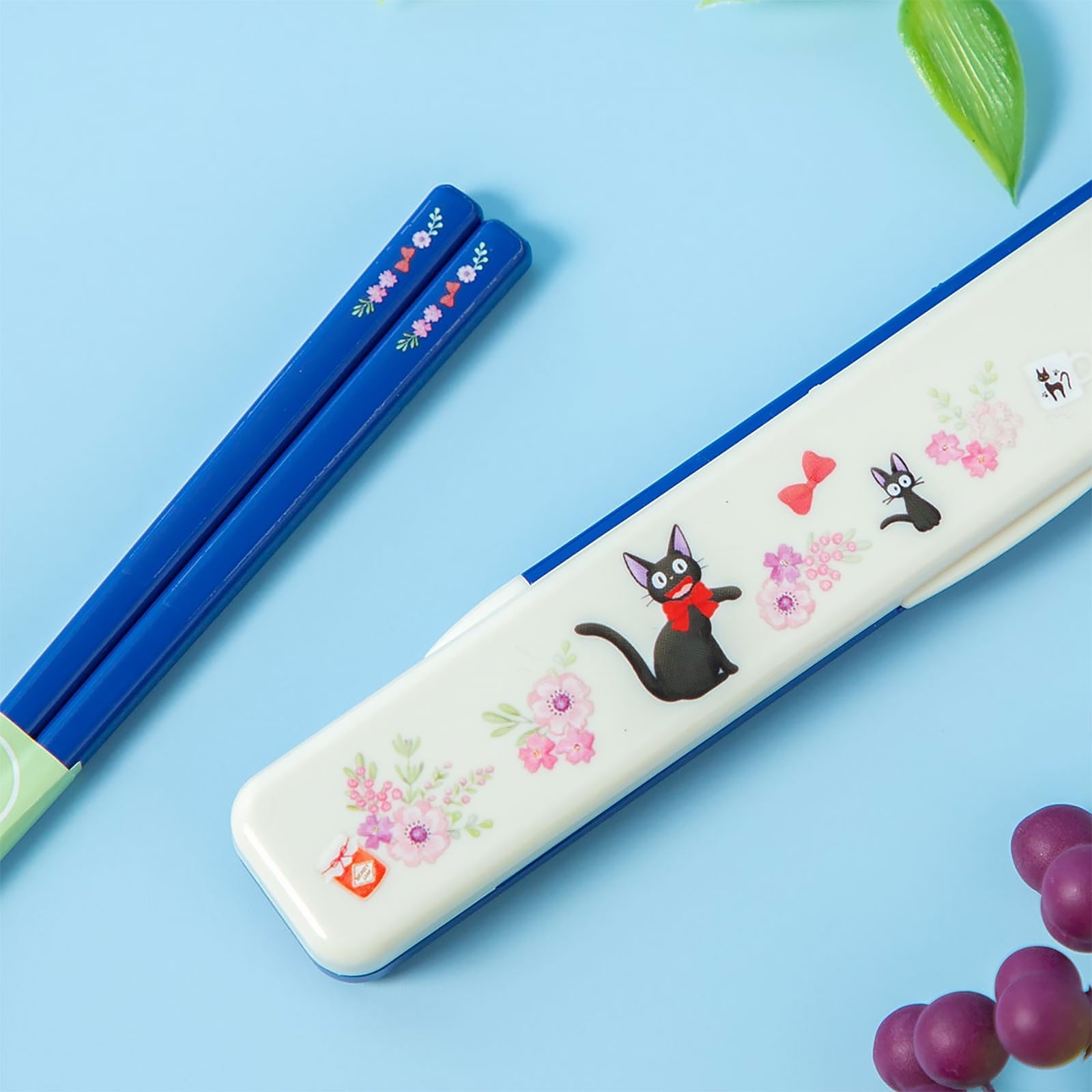 Zdjęcie produktu Podniebna poczta Kiki - Pałeczki Jiji z etui