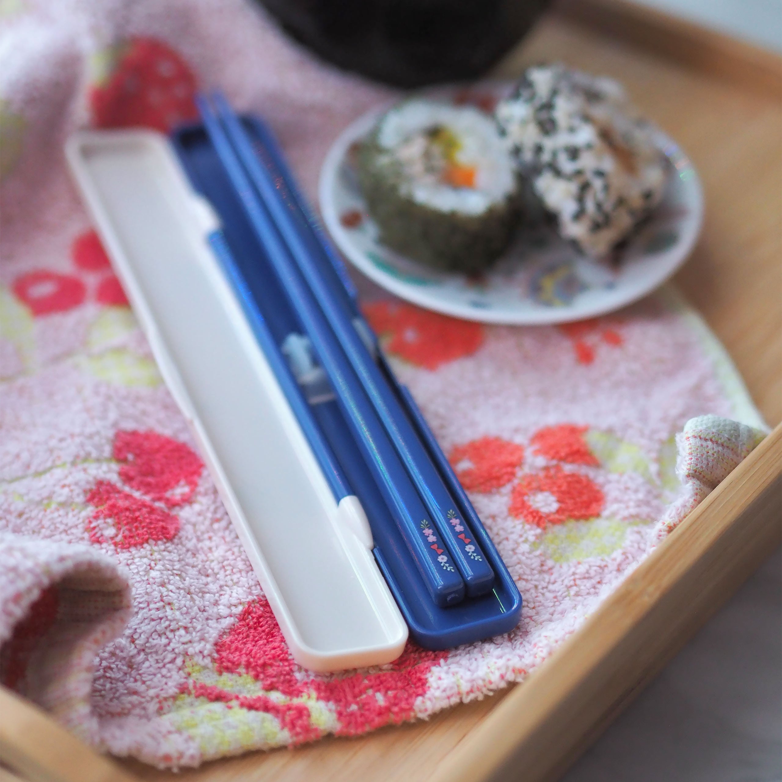 Zdjęcie produktu Podniebna poczta Kiki - Pałeczki Jiji z etui