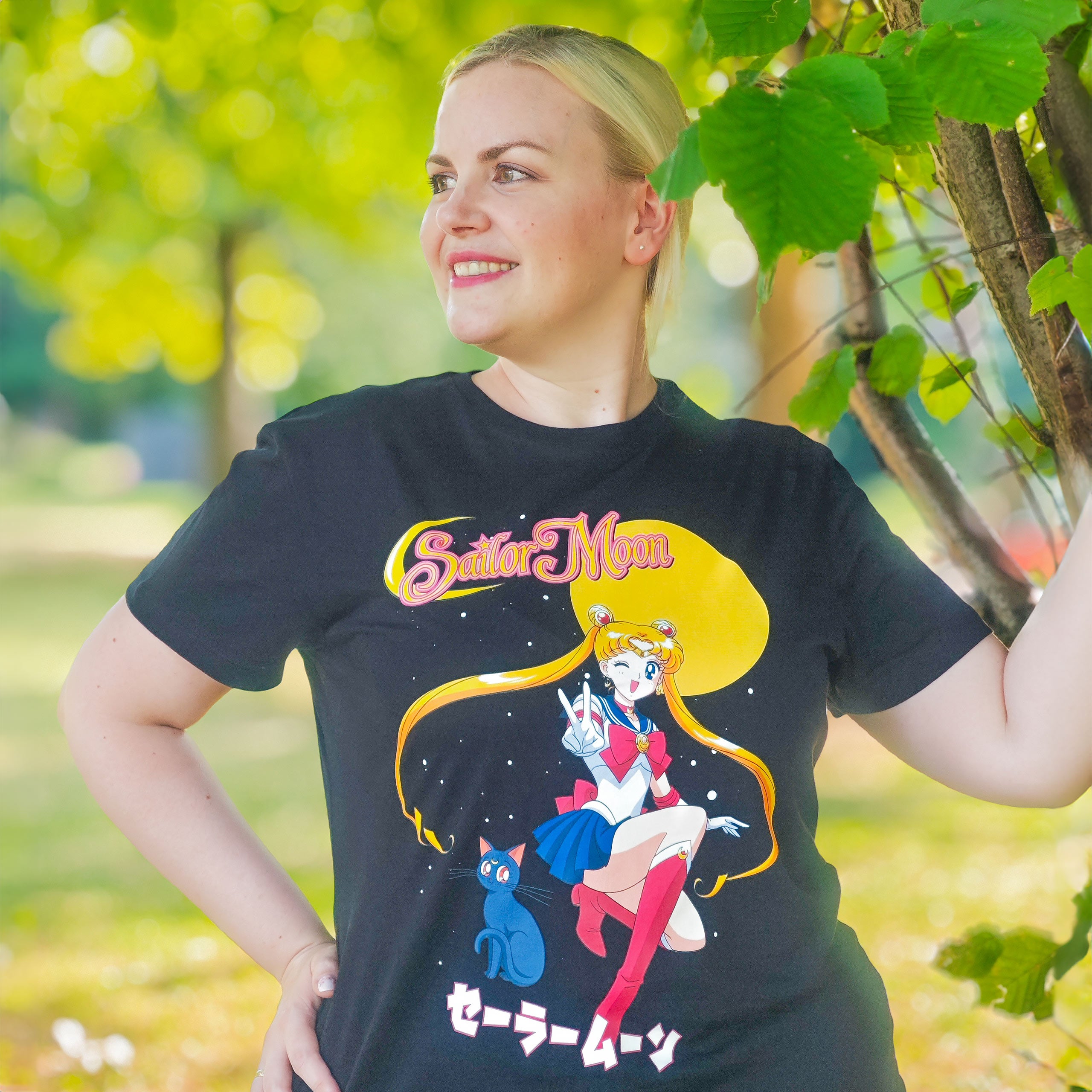 Zdjęcie produktu Sailor Moon z Luną T-Shirt czarne