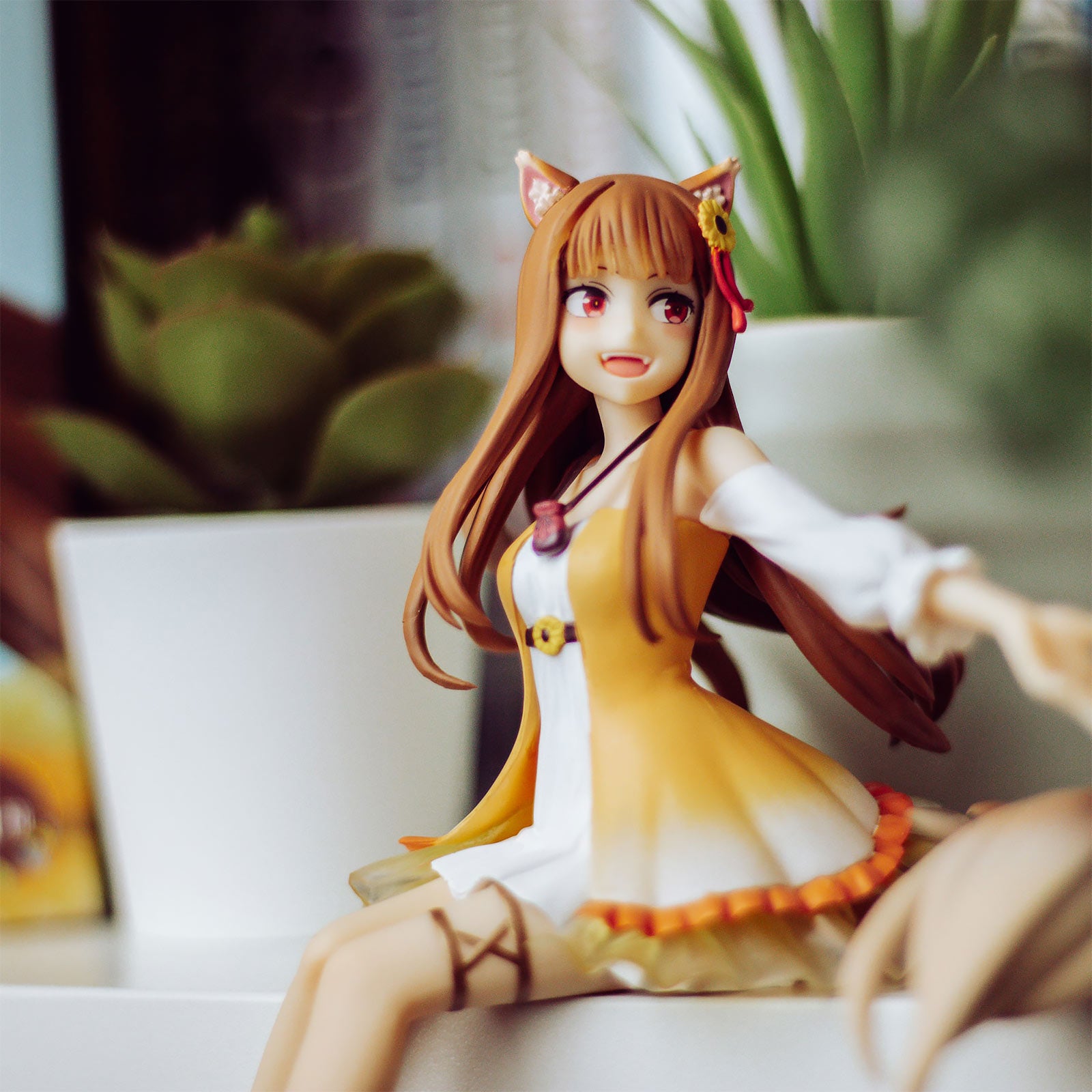 Product image Spice and Wolf - Holo Noodle Stopper Figure Sunflower Dress Version