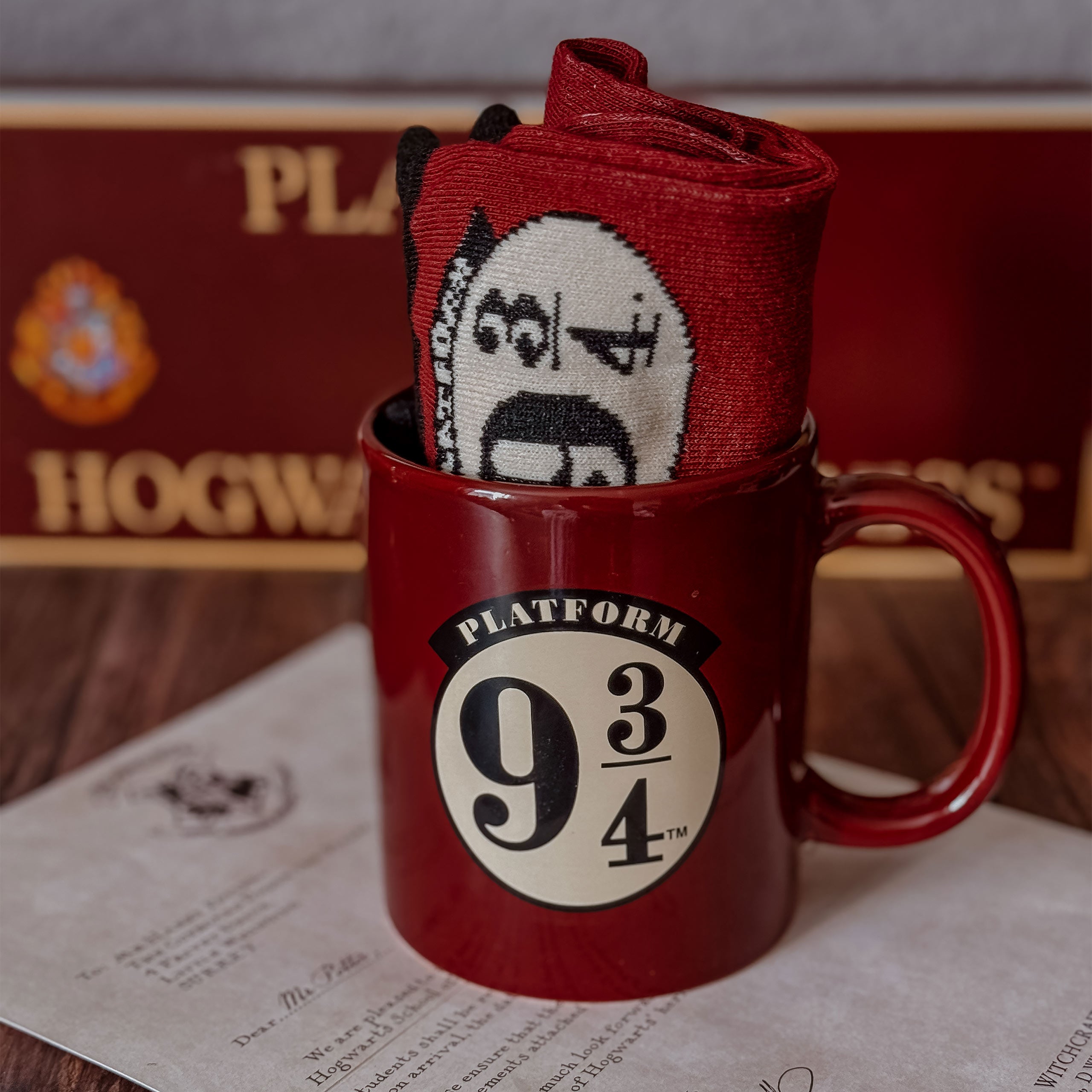 Product image Harry Potter - Platform 9 3/4 Socks and Mug