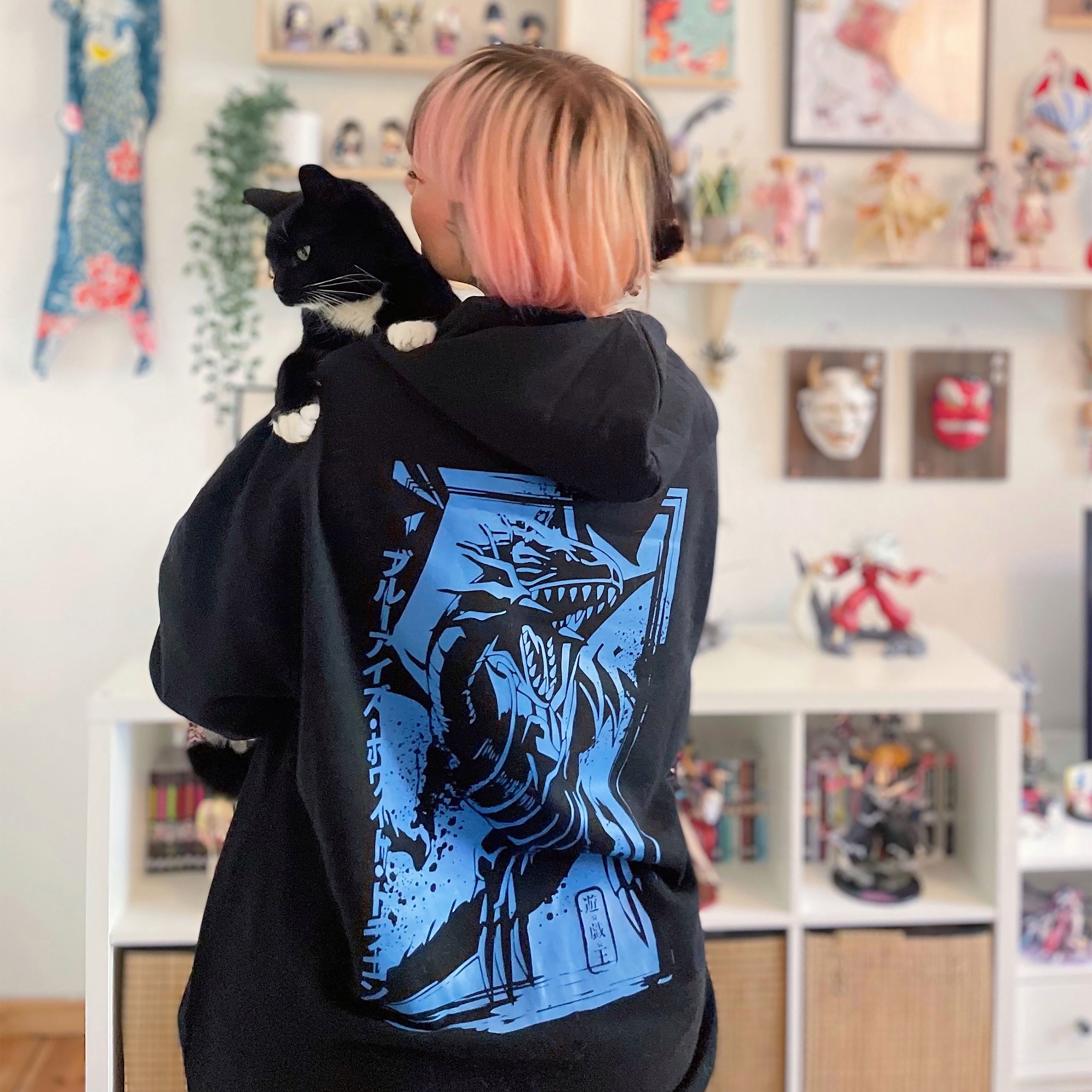 Zdjęcie produktu Yu-Gi-Oh! - Blu-Oczy Biały Smok Bluza z kapturem czarna