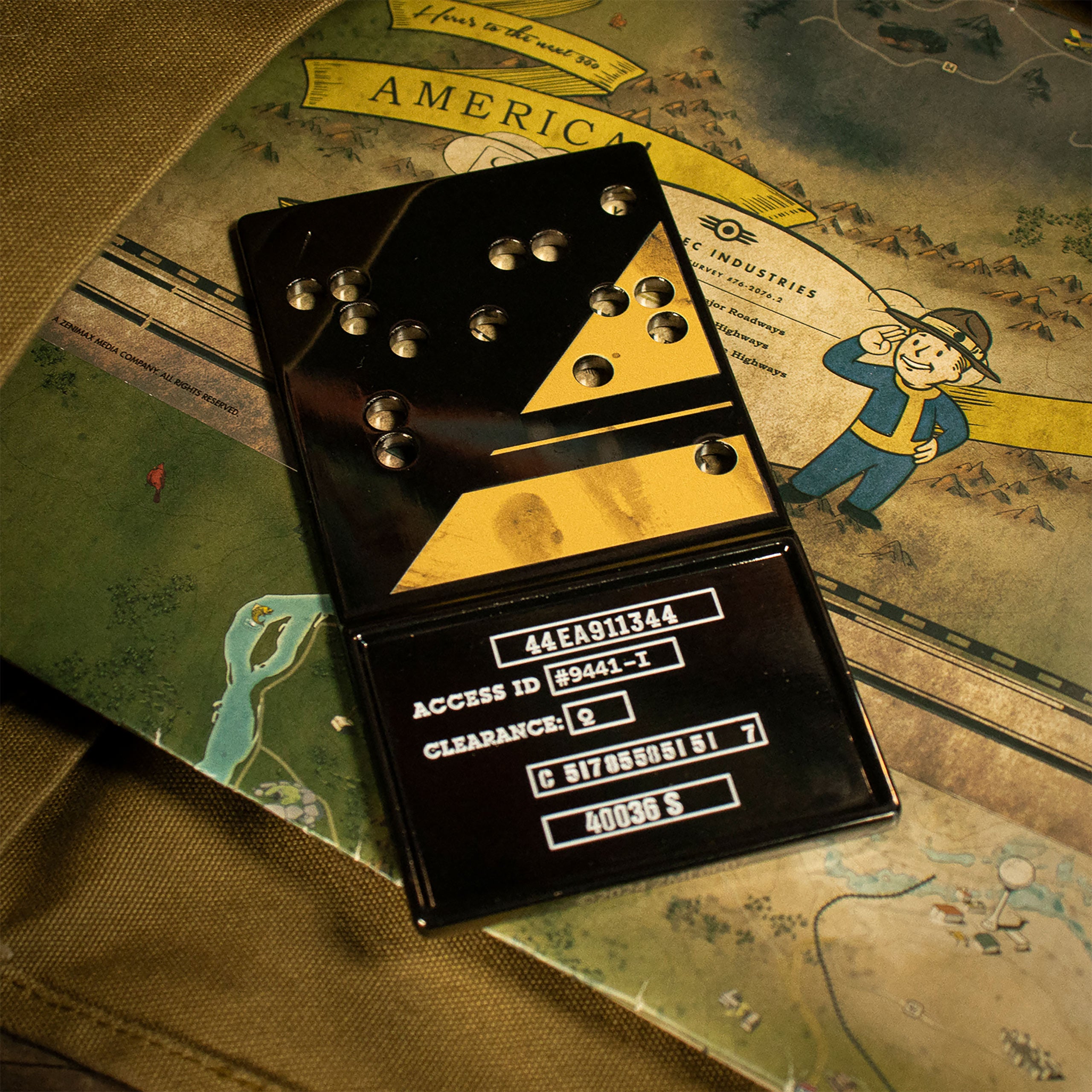 Product image Fallout - Eternal Nuclear Keycard Replica Limited Edition