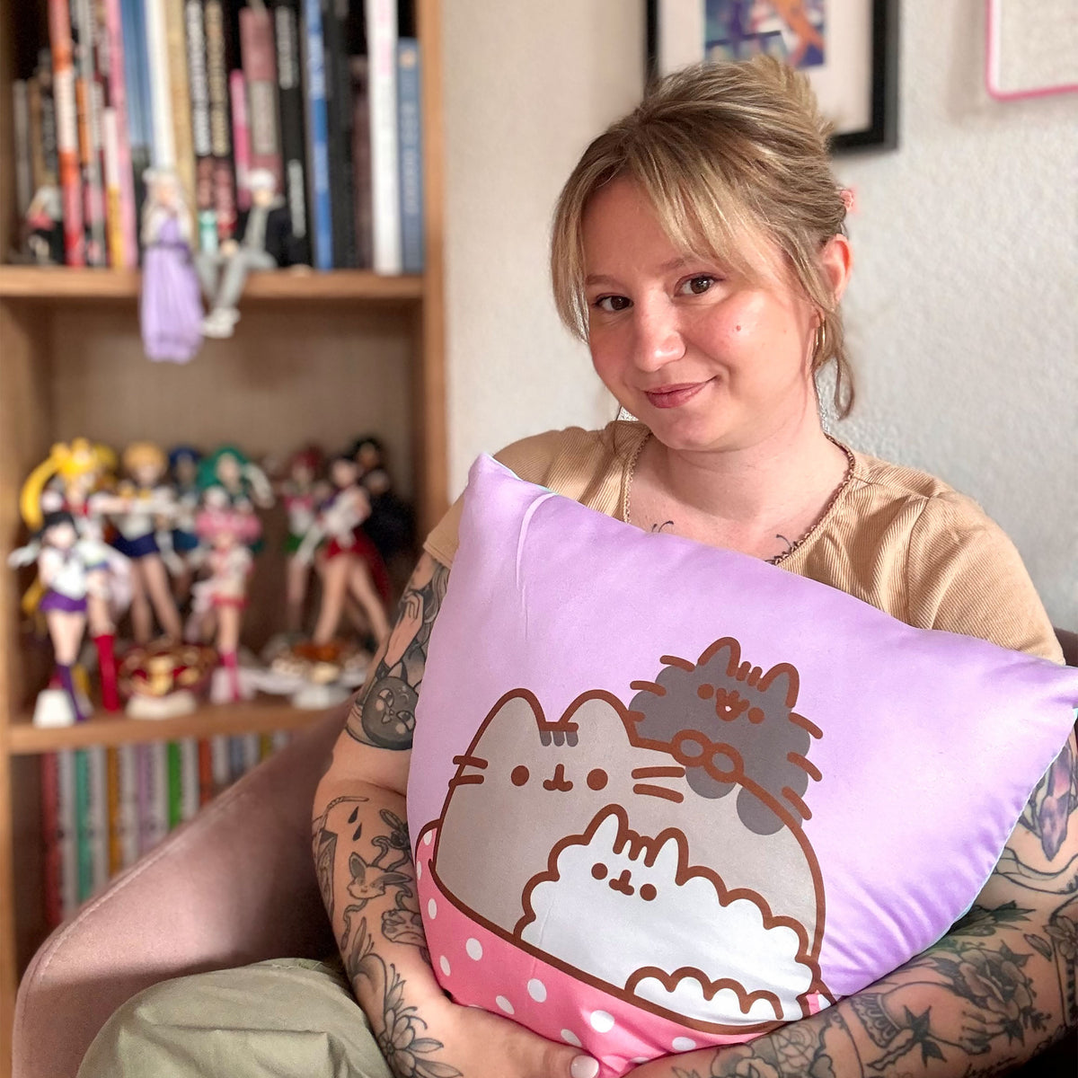 Zdjęcie produktu Pusheen - Poduszka The Lazy Club