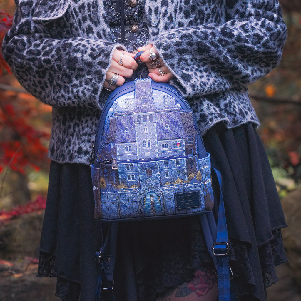 Zdjęcie produktu Wednesday - Nevermore Academy Glow in the Dark Mini Plecak