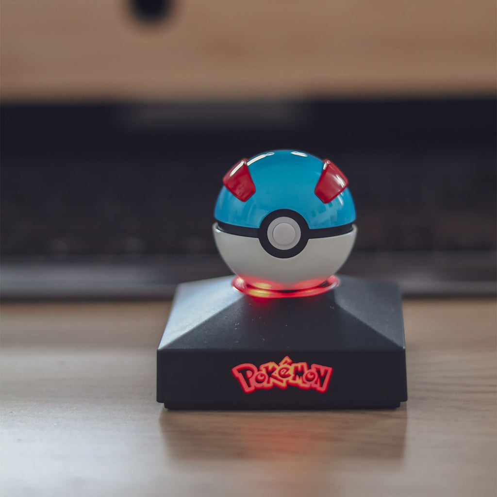Zdjęcie produktu Pokemon - Mini replika Superball Pokeball z oświetleniem