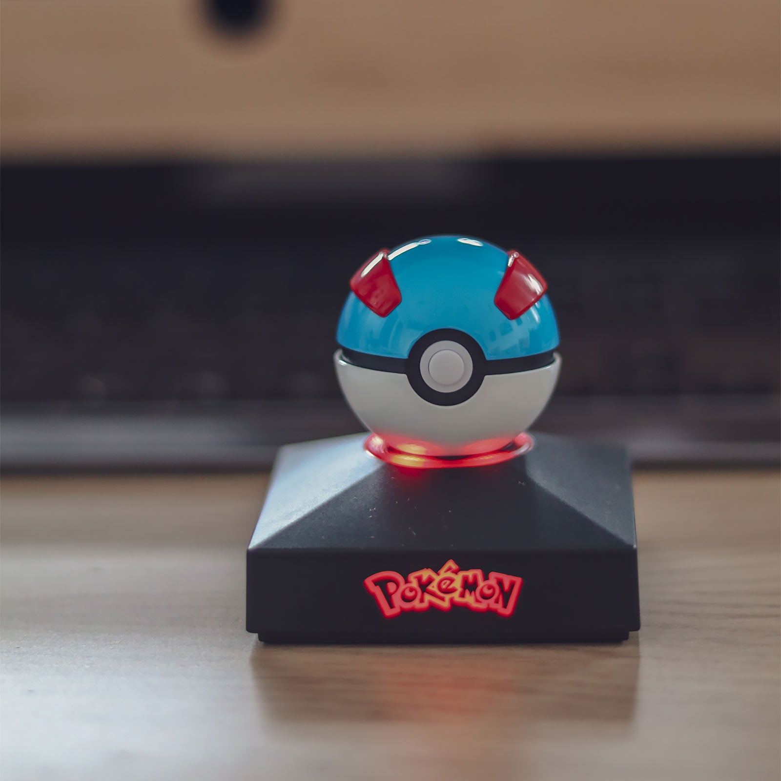 Zdjęcie produktu Pokemon - Mini replika Superball Pokeball z oświetleniem