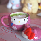 Zdjęcie produktu Hello Kitty - Daruma 3D kubek z pokrywką