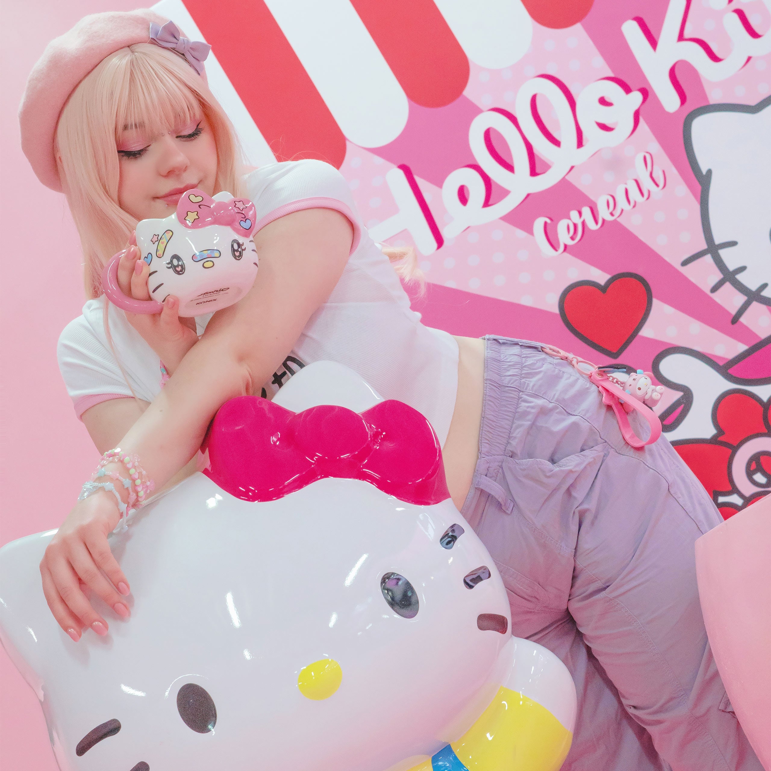 Zdjęcie produktu Hello Kitty - Kawaii 3D Kubek