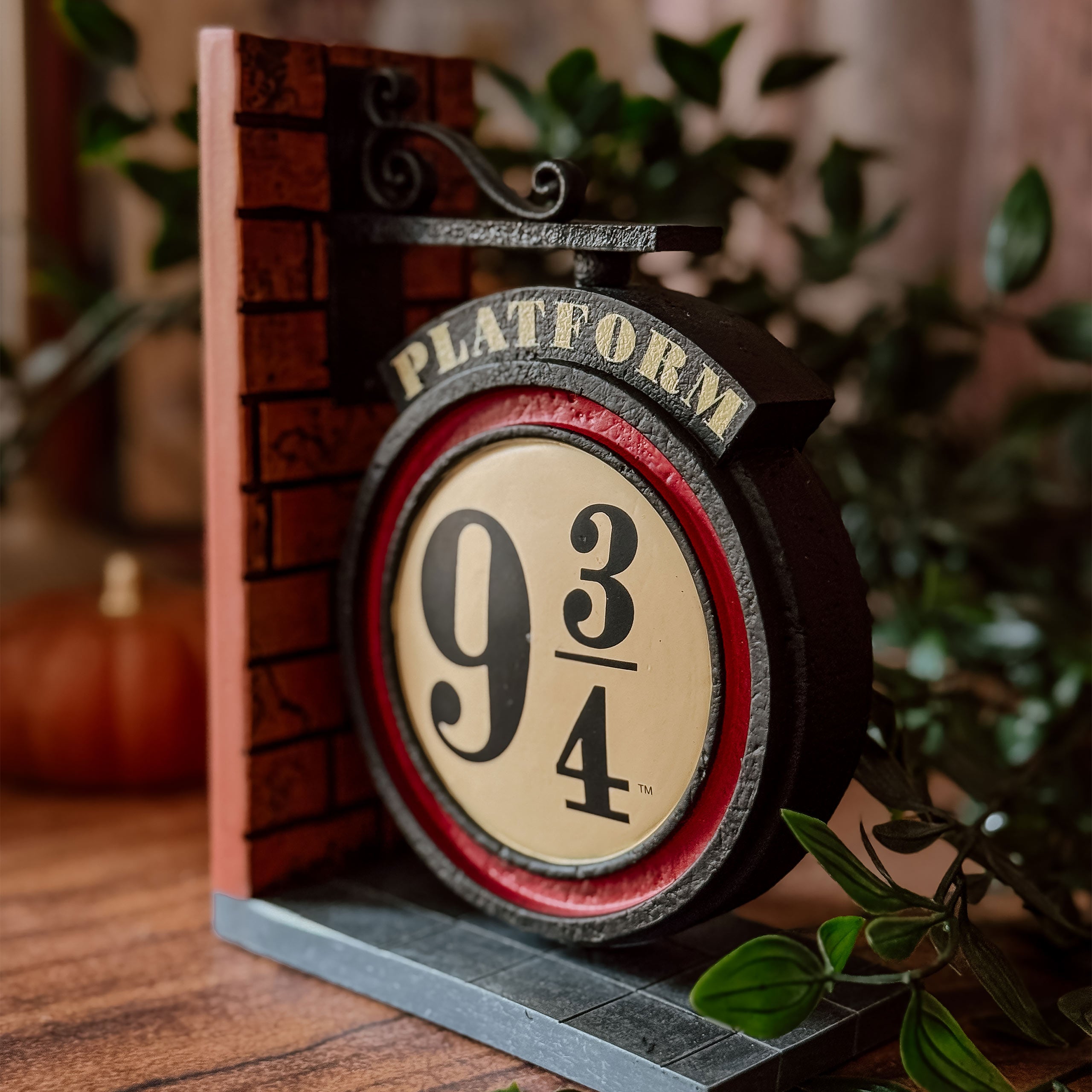 Zdjęcie produktu Harry Potter - Podpórka do książek Peron 9 3/4