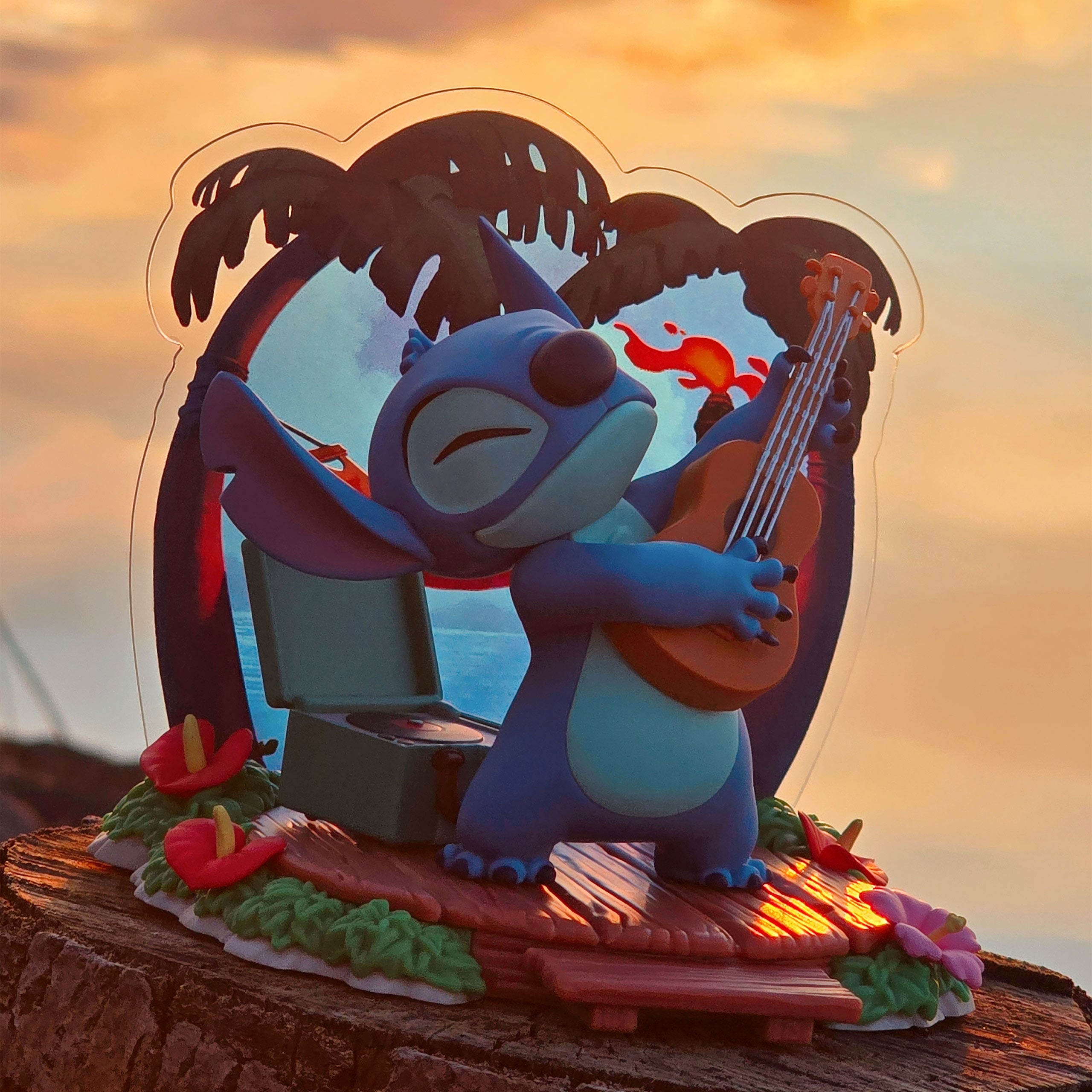 Zdjęcie produktu Figurka Stitch z gitarą - Lilo i Stitch