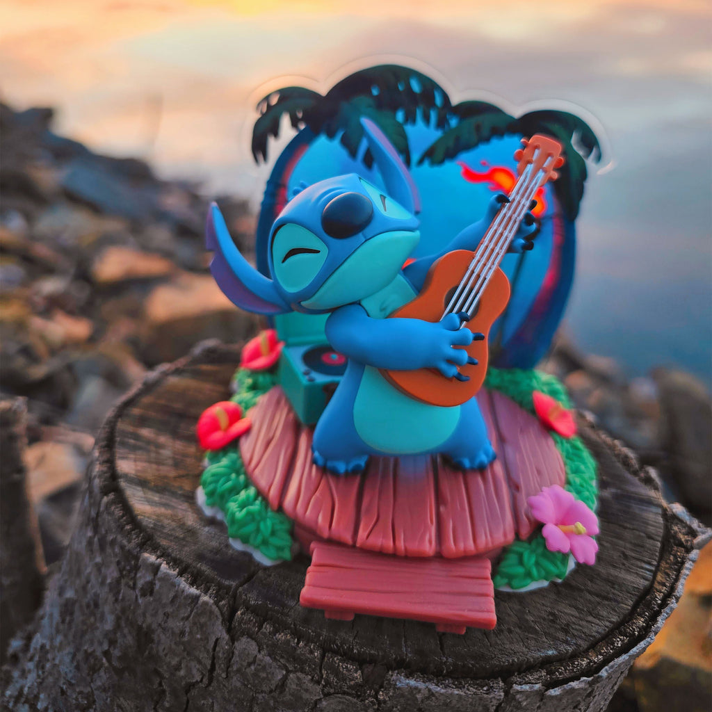 Zdjęcie produktu Figurka Stitch z gitarą - Lilo i Stitch