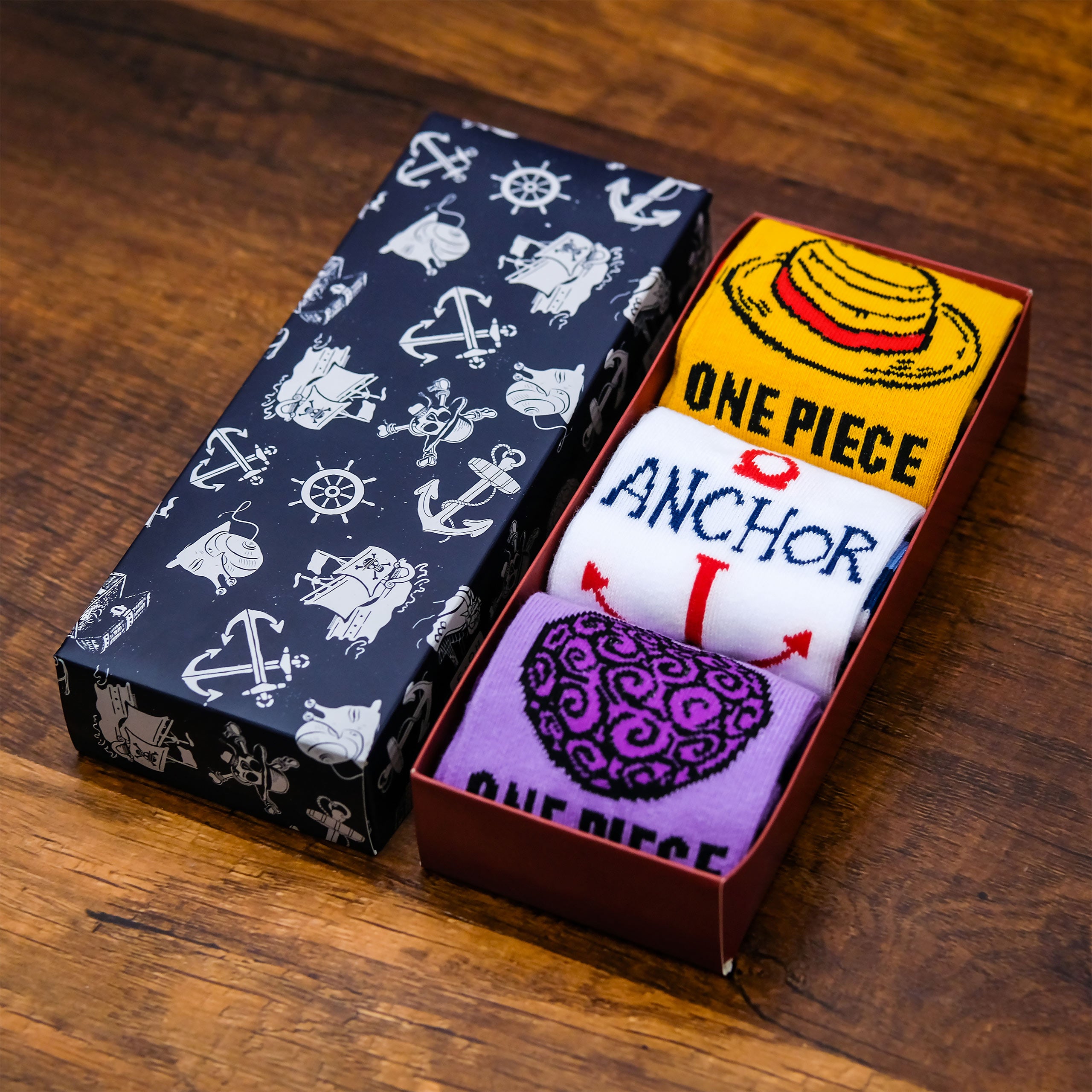 Zdjęcie produktu Zestaw skarpet One Piece 3 pary w pudełku prezentowym