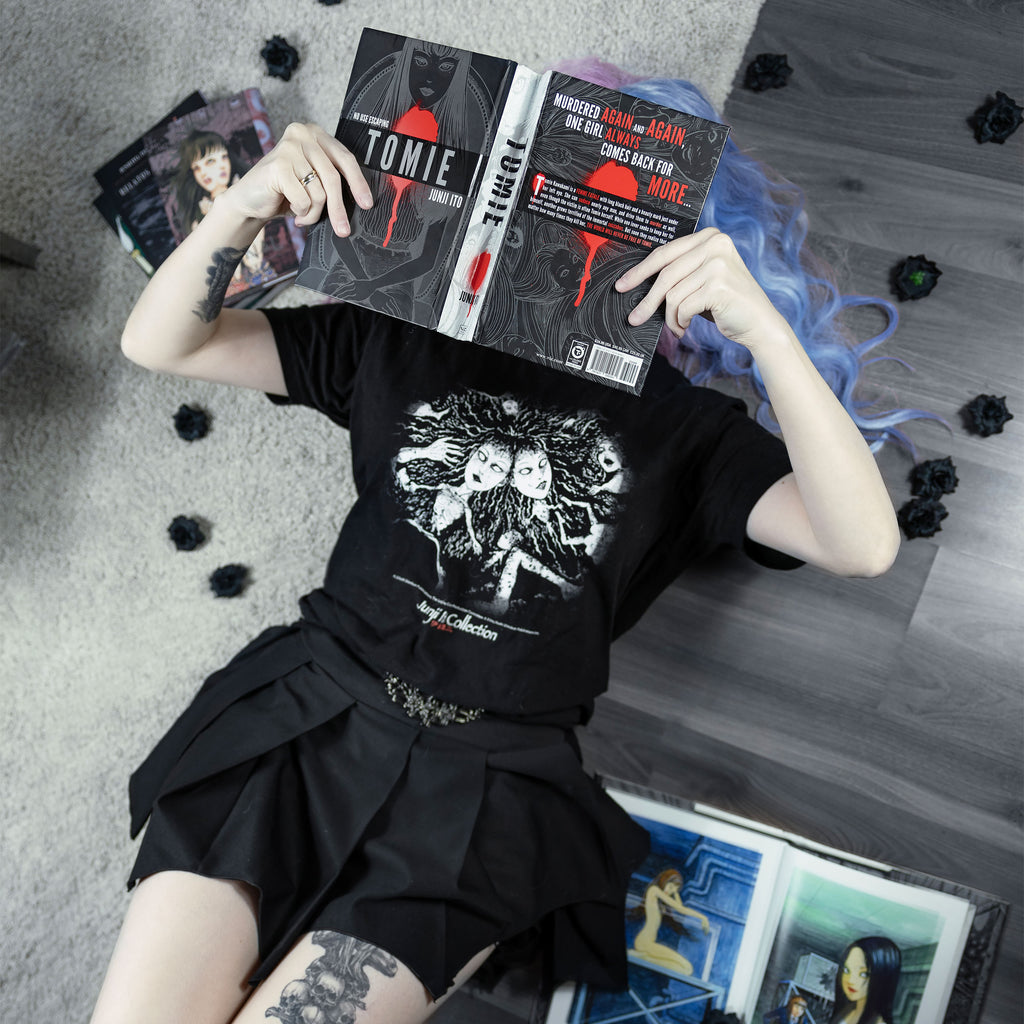 Zdjęcie produktu Junji Ito - Crawling T-Shirt czarne