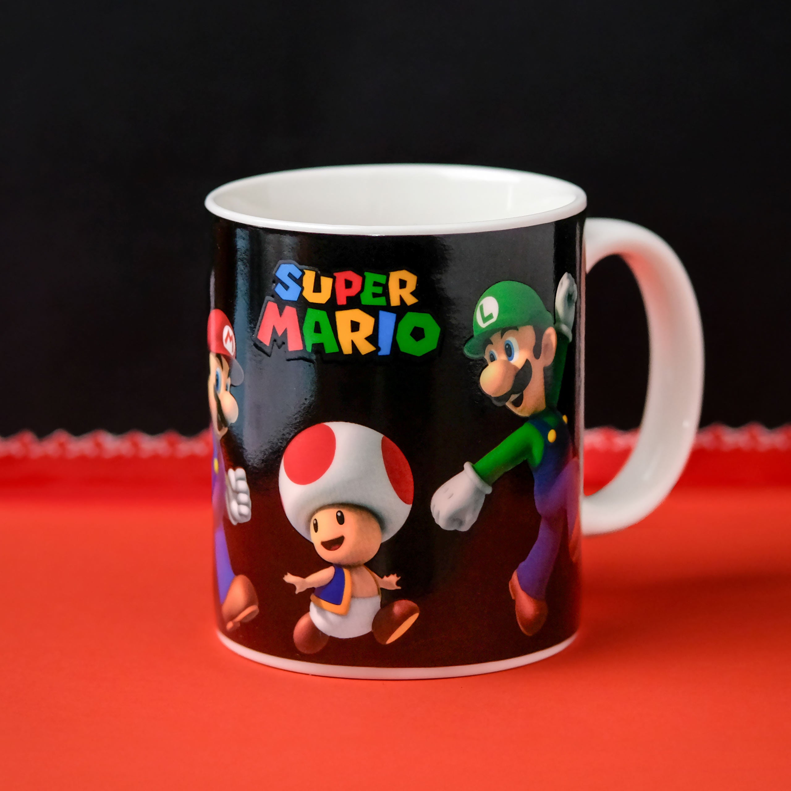 Zdjęcie produktu Super Mario - Kubek z efektem termicznym Team