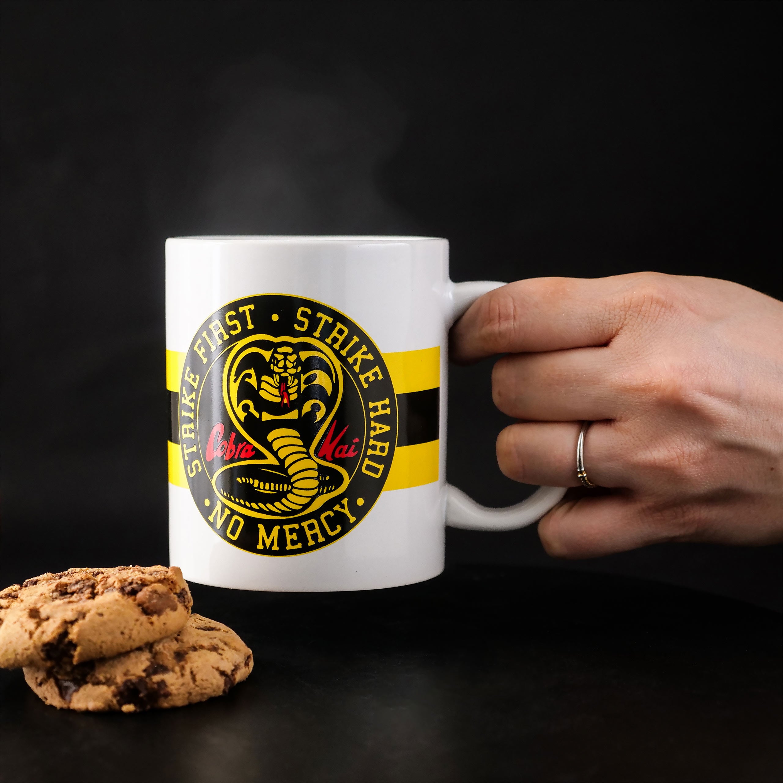 Zdjęcie produktu Cobra Kai - No Mercy Kubek biały