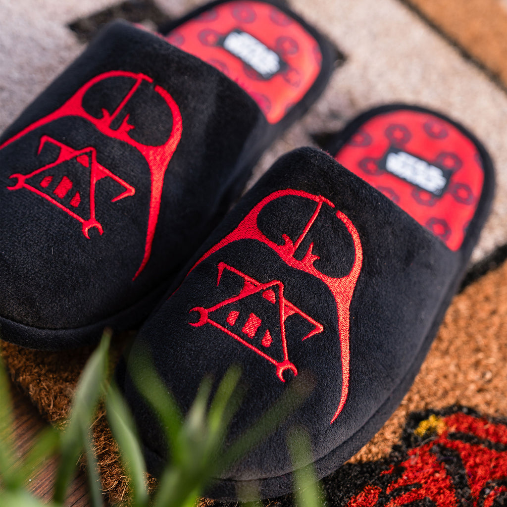 Zdjęcie produktu Star Wars - Kapcie Darth Vader czarno-czerwone