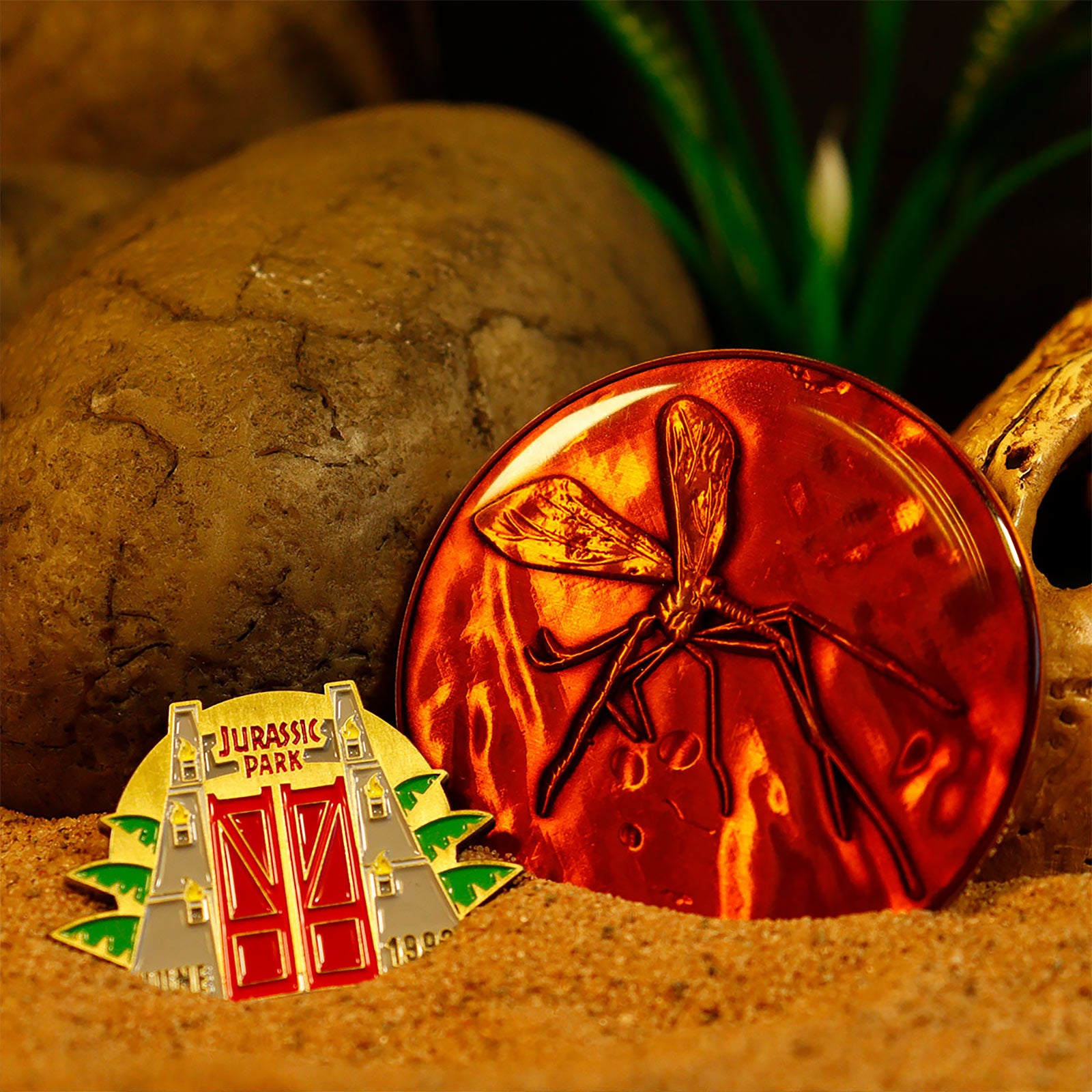 Zdjęcie produktu Jurassic Park - Medalion i Pin Zestaw Prezentowy Limitowany