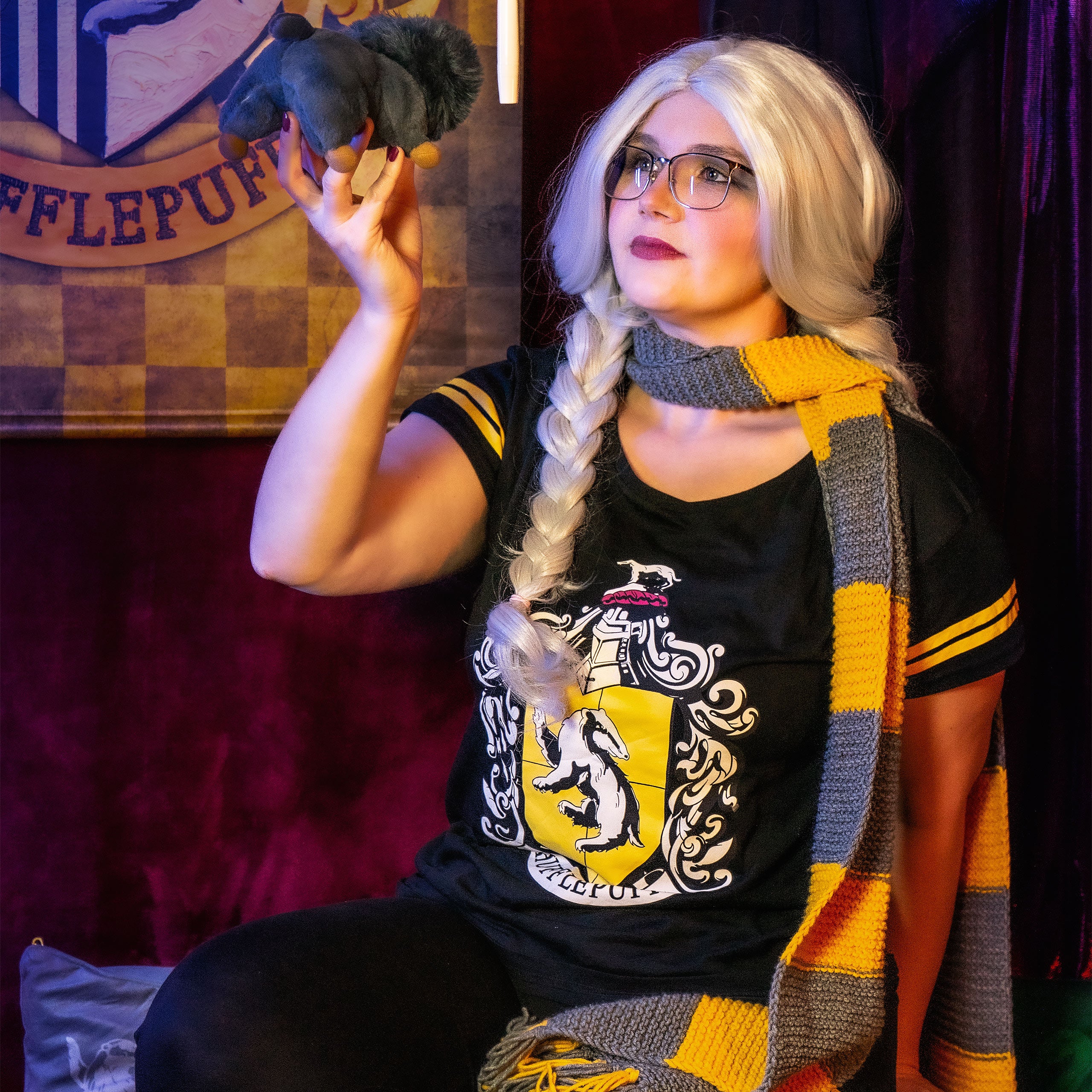 Zdjęcie produktu Piżama Hufflepuff z herbem czarna - Harry Potter