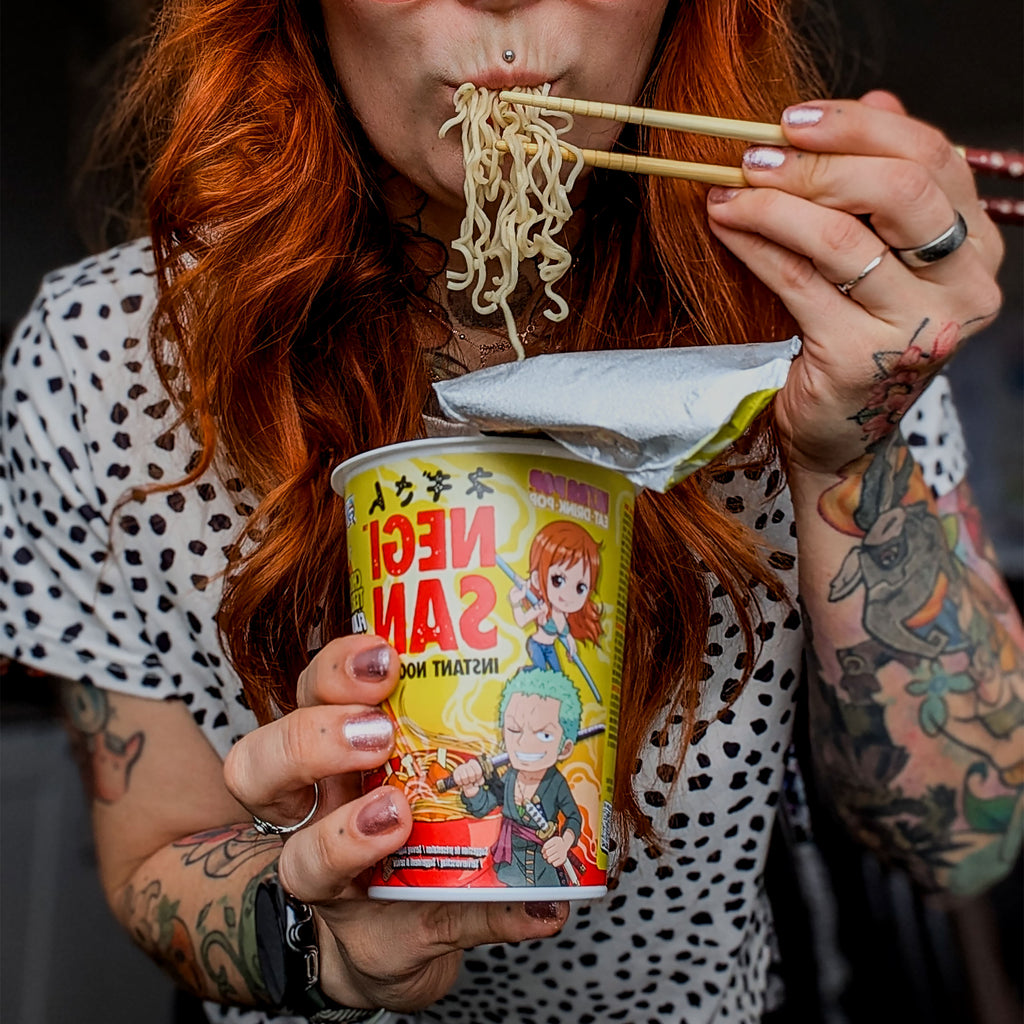 Zdjęcie produktu Luffy, Zoro i Nami Chicken Teriyaki Instant-Noodles - One Piece