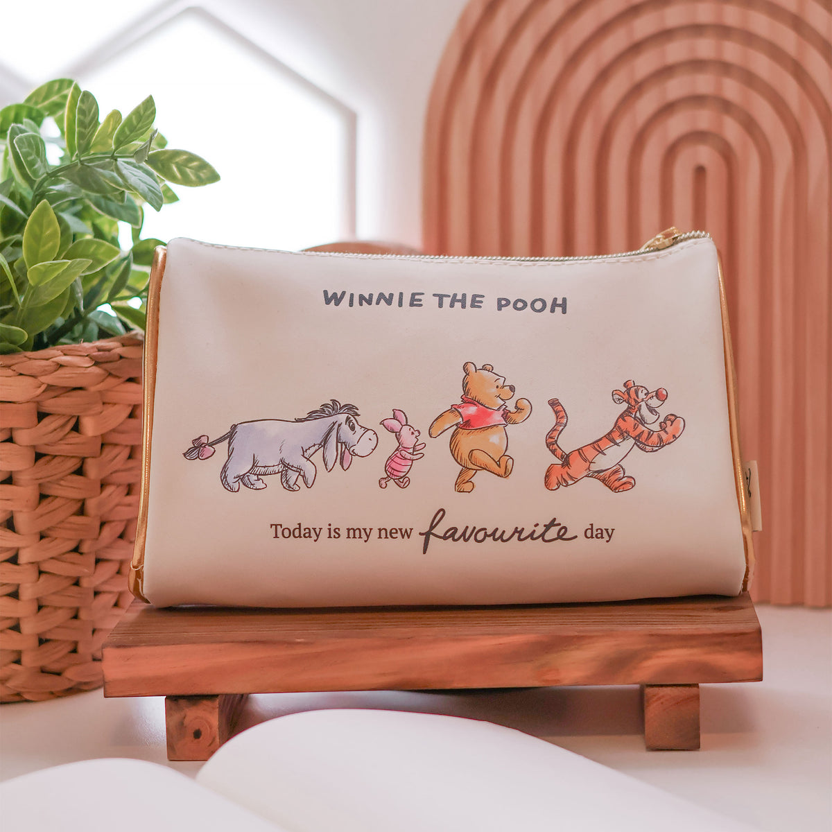 Product image Winnie the Pooh - Favourite Day Cosmetic Bag