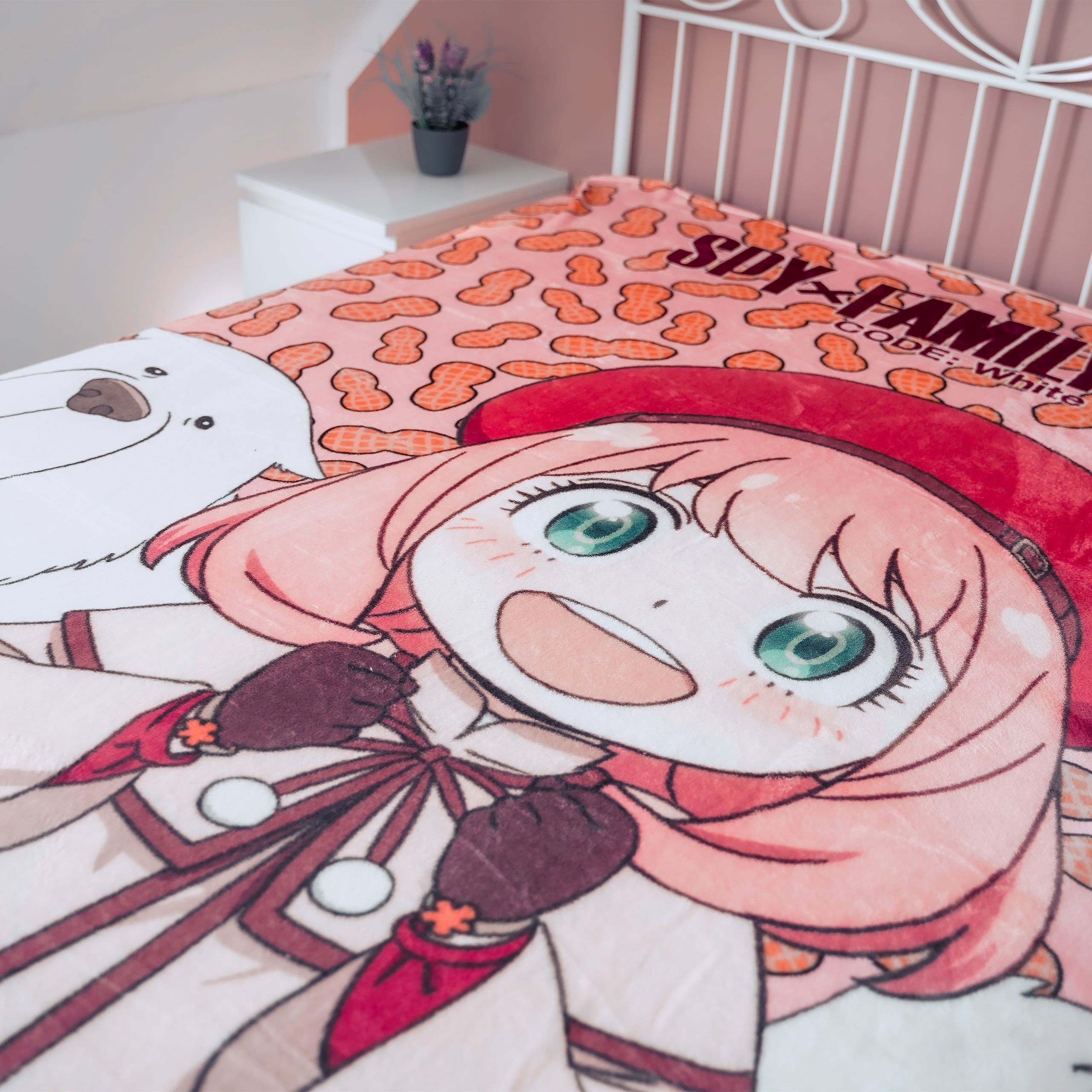 Product image Spy x Family - Anya and Bond Plush Blanket