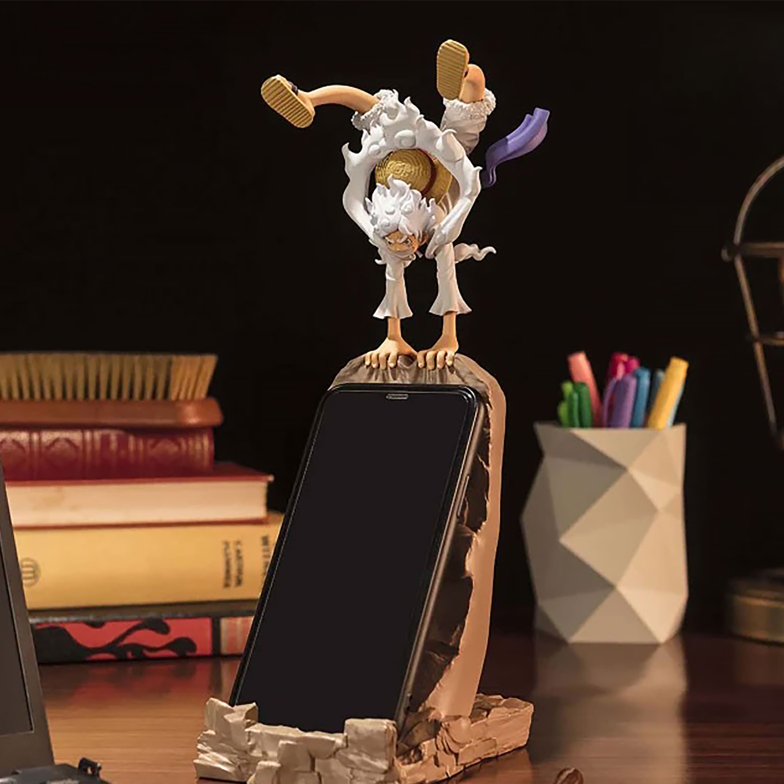 Zdjęcie produktu One Piece: Gear 5 - Monkey D. Luffy Figurka Uchwyt na Telefon