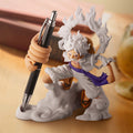 Zdjęcie produktu One Piece: Gear 5 - Monkey D. Luffy Figurka Uchwyt na Długopisy