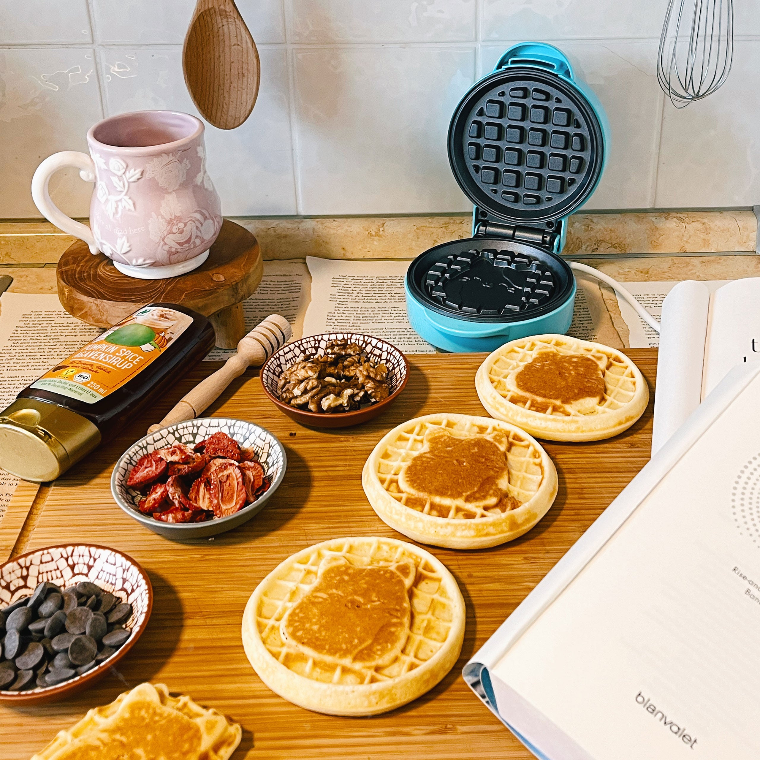 Product image Squishmallows - Cam The Cat Mini Waffle Maker