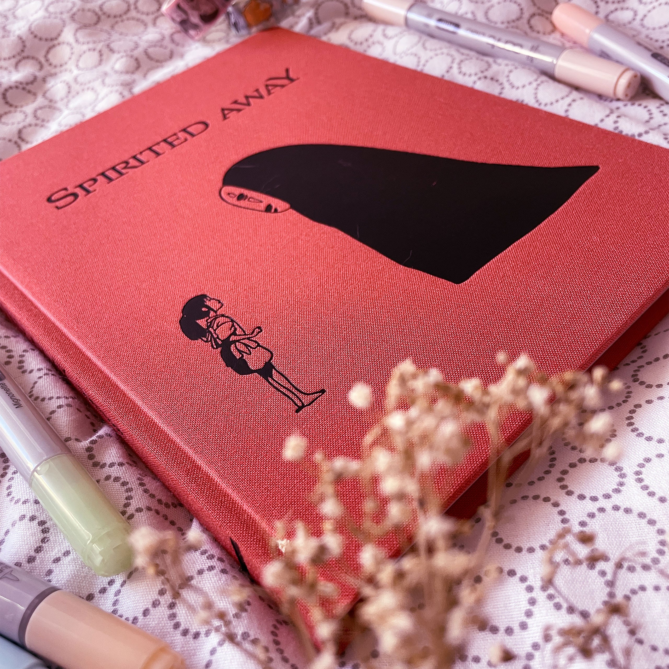 Zdjęcie produktu Spirited Away - Szkicownik z Bezimiennym i Chihiro