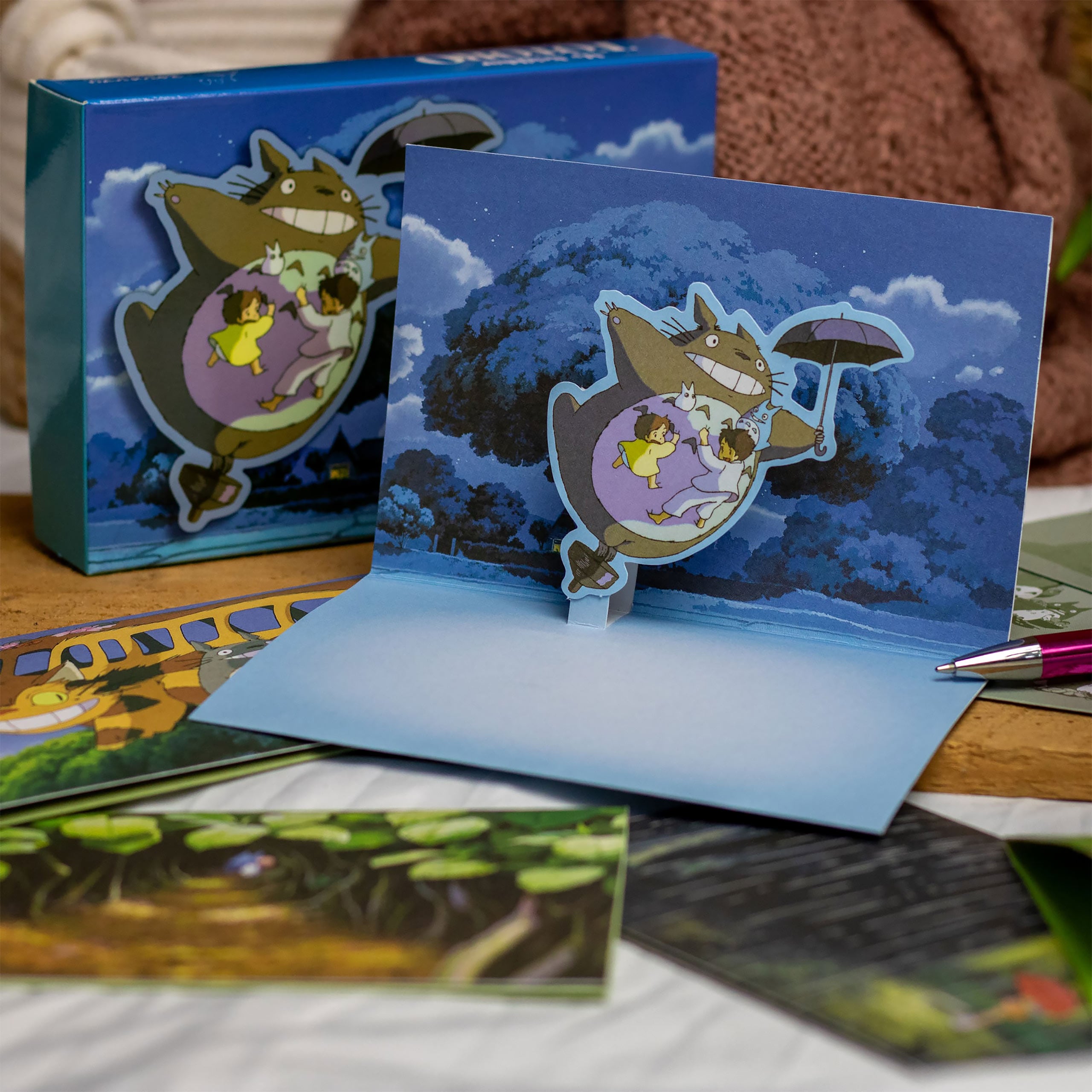 Zdjęcie produktu Totoro - Przyjaciele 3D Pop-Up Kartki Pocztowe Zestaw 10 szt.