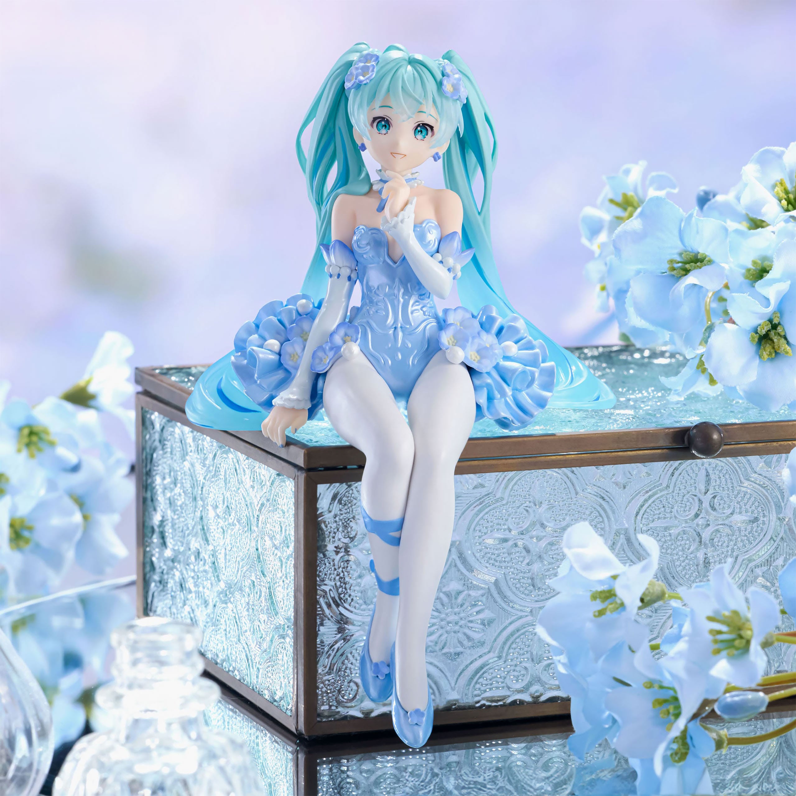 Zdjęcie produktu Hatsune Miku - Figurka Noodle Stopper Flower Fairy Nemophila Pail Blue Color Version