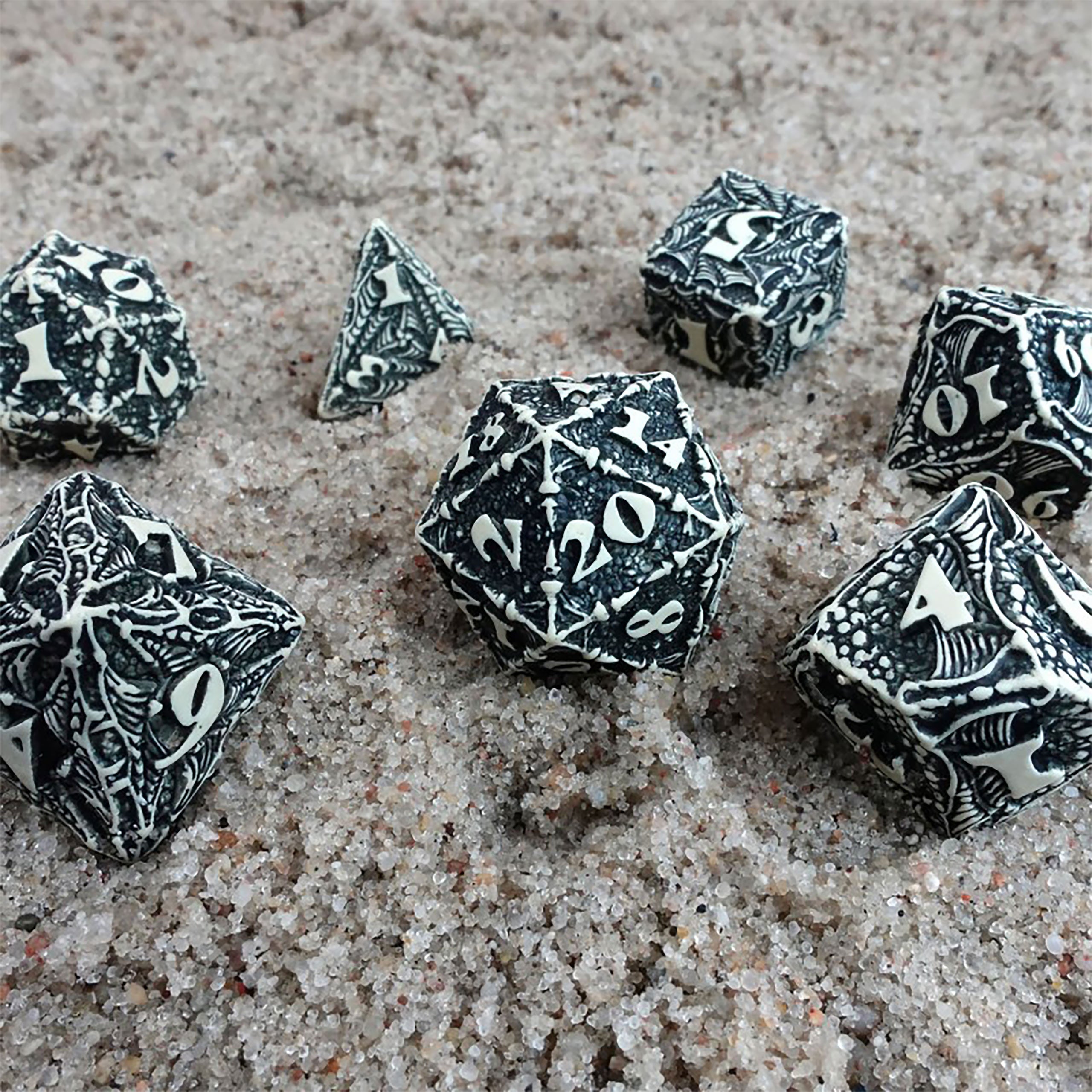 Product image Dracopolis - The Scandinavian Blackfang Dice Set 7pcs