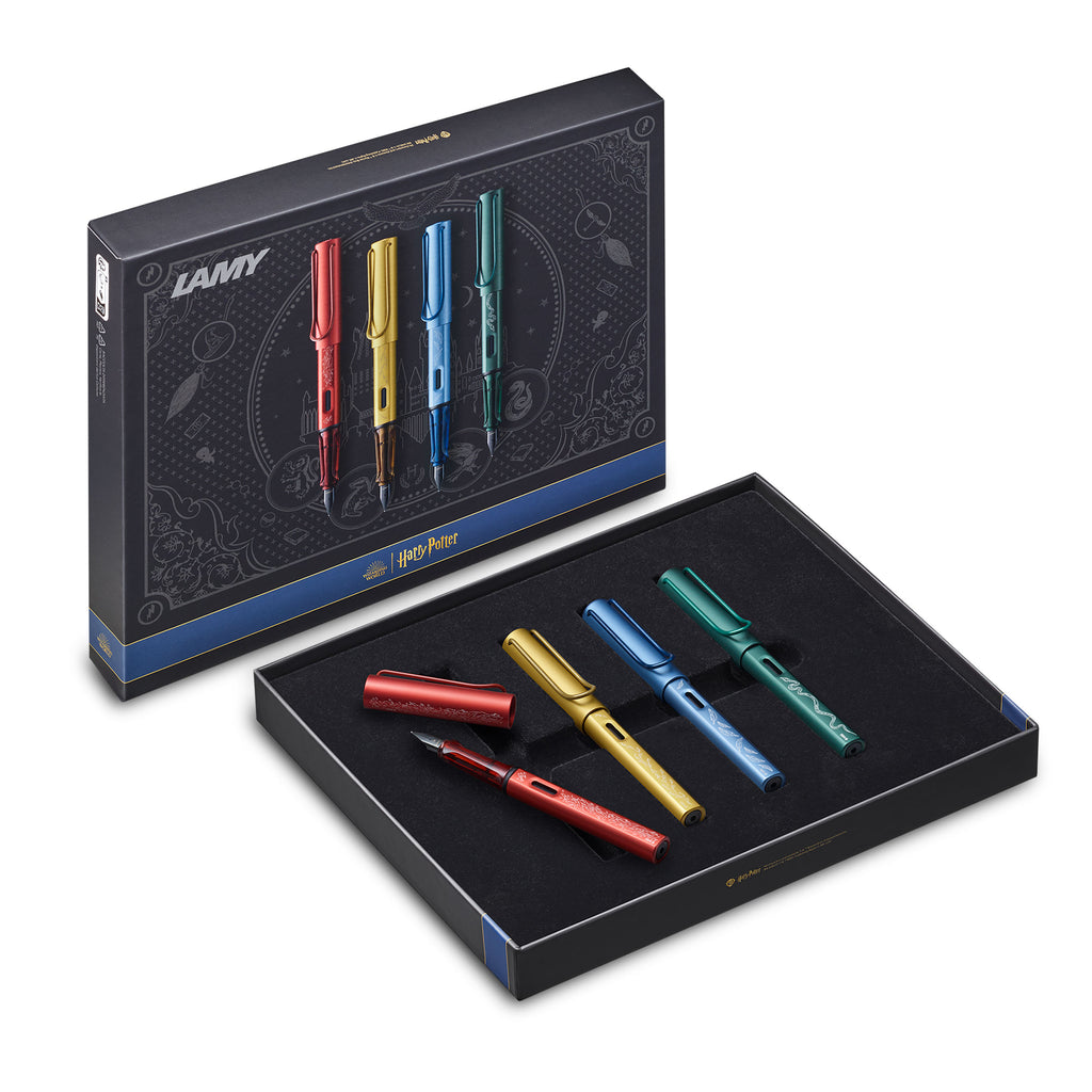 Zdjęcie produktu Harry Potter - Hogwarts LAMY AL-star zestaw piór wiecznych 4 sztuki