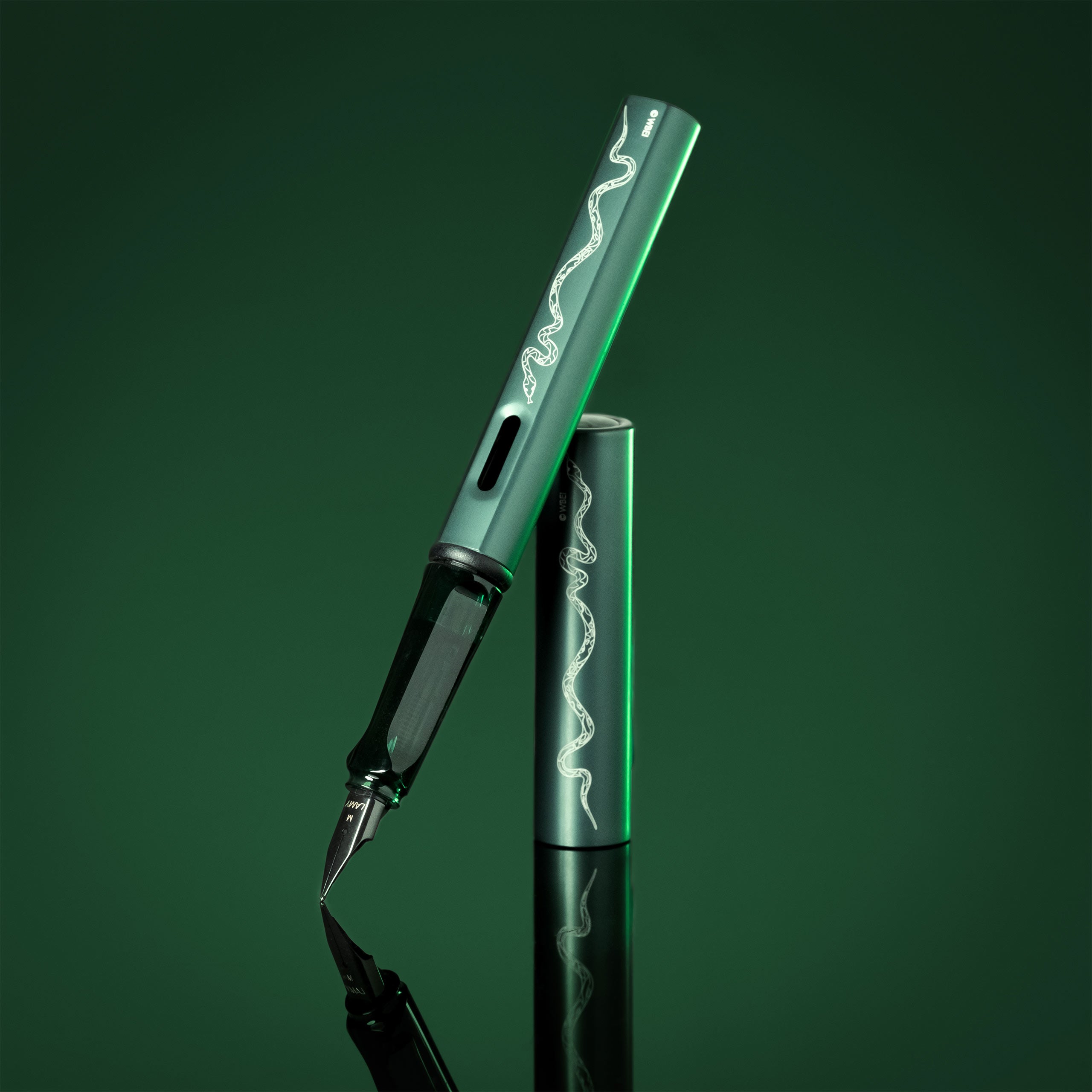Zdjęcie produktu Harry Potter - Hogwarts LAMY AL-star zestaw piór wiecznych 4 sztuki