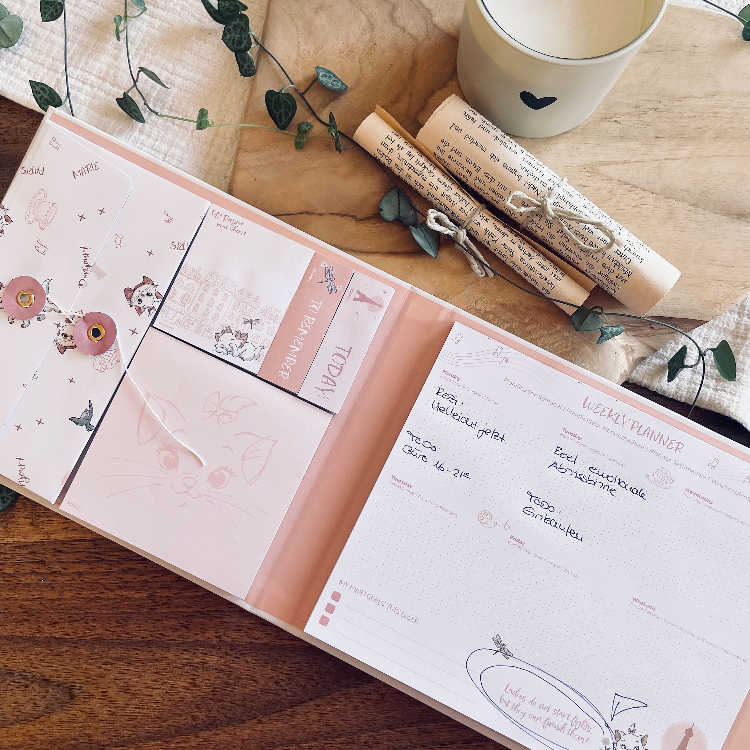 Product image The Aristocats - Marie Parisian Dream Weekly Planner Book