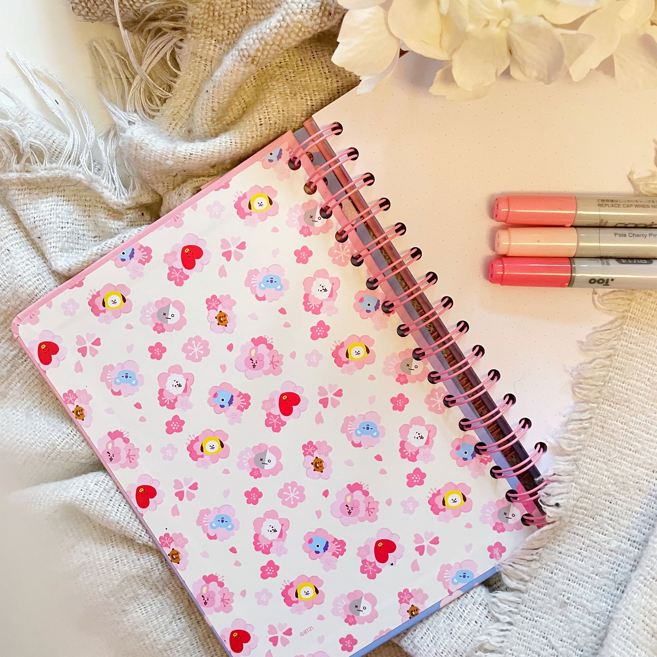 Zdjęcie produktu BT21 - Cherry Blossom Notatnik