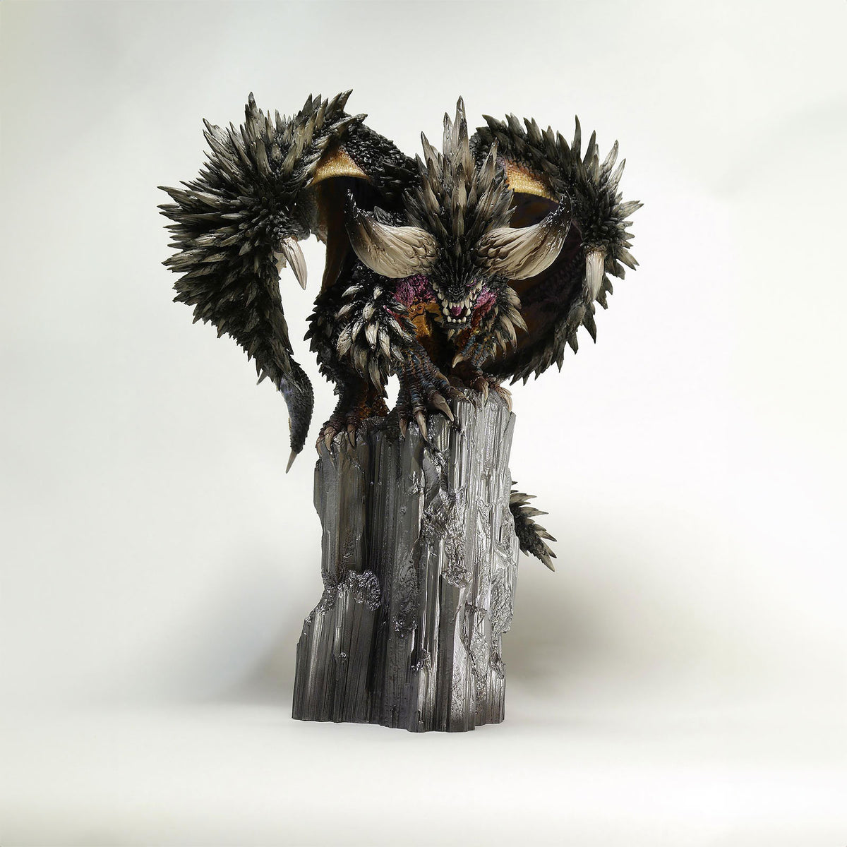 Zdjęcie produktu Monster Hunter - Nergigante Figura Creators Model Resell Version