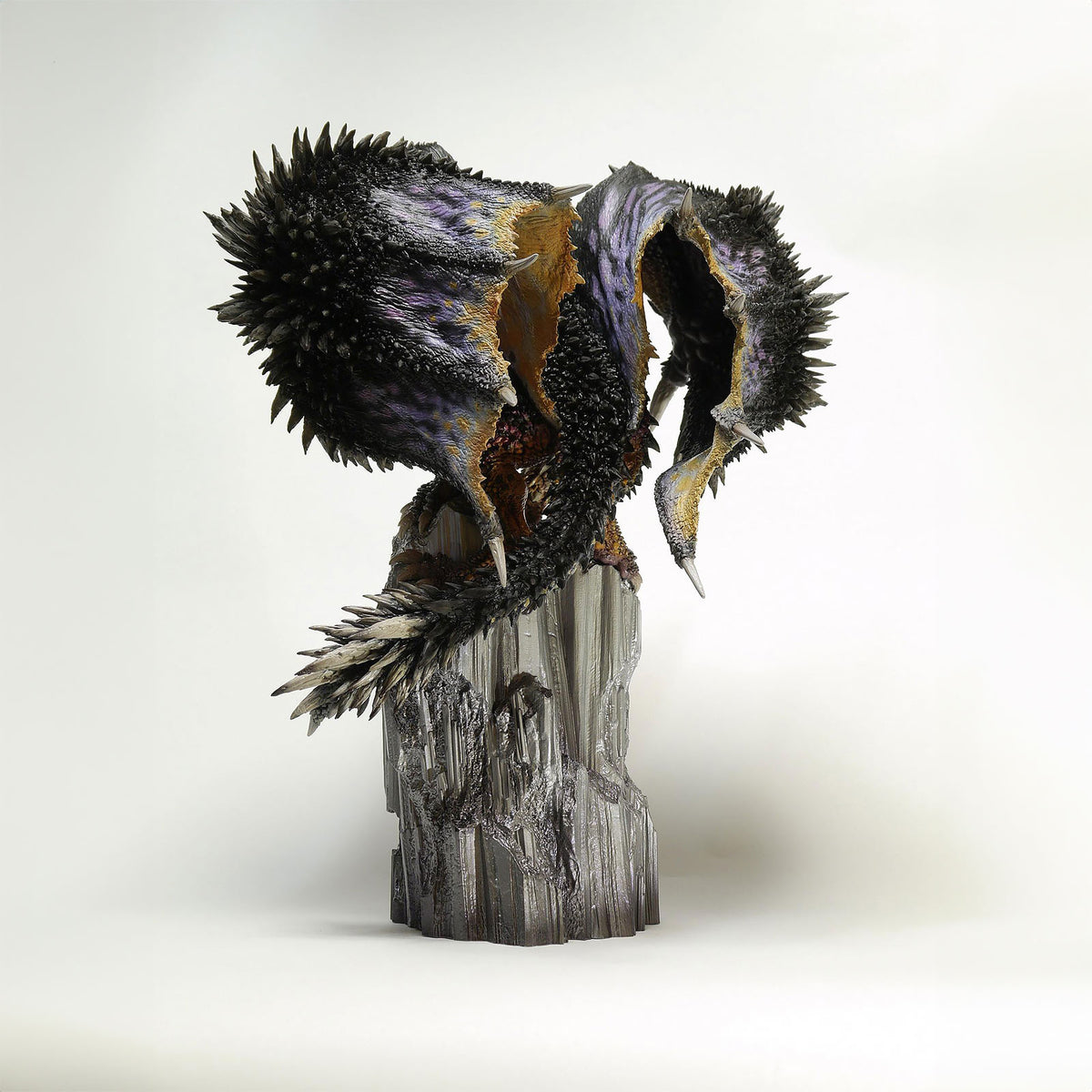 Zdjęcie produktu Monster Hunter - Nergigante Figura Creators Model Resell Version