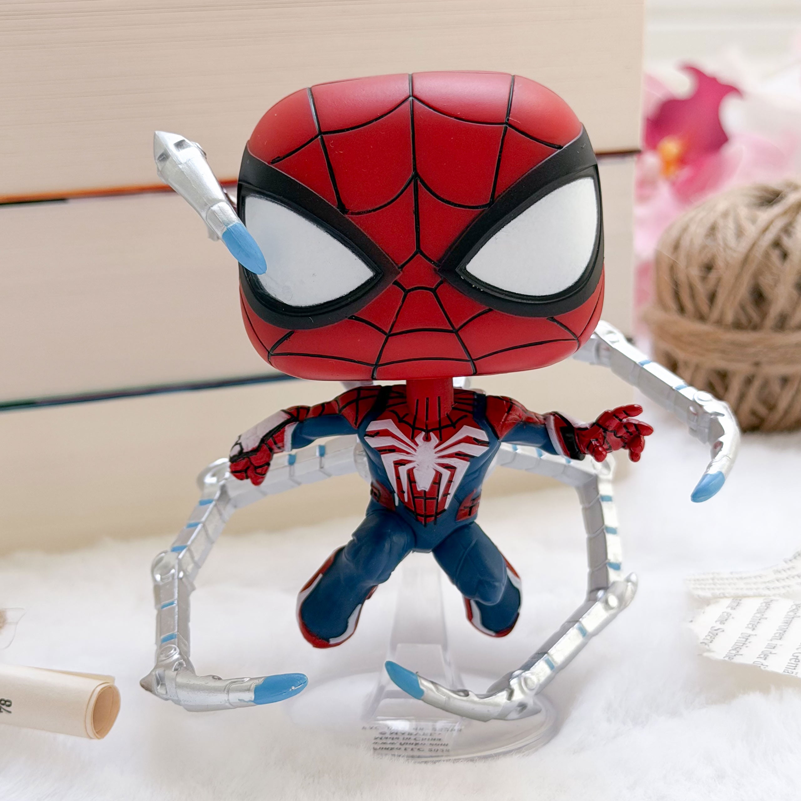 Product image Spider-Man 2 - Peter Parker Advanced Suit 2.0 Marvel Funko Pop Bobblehead Figure