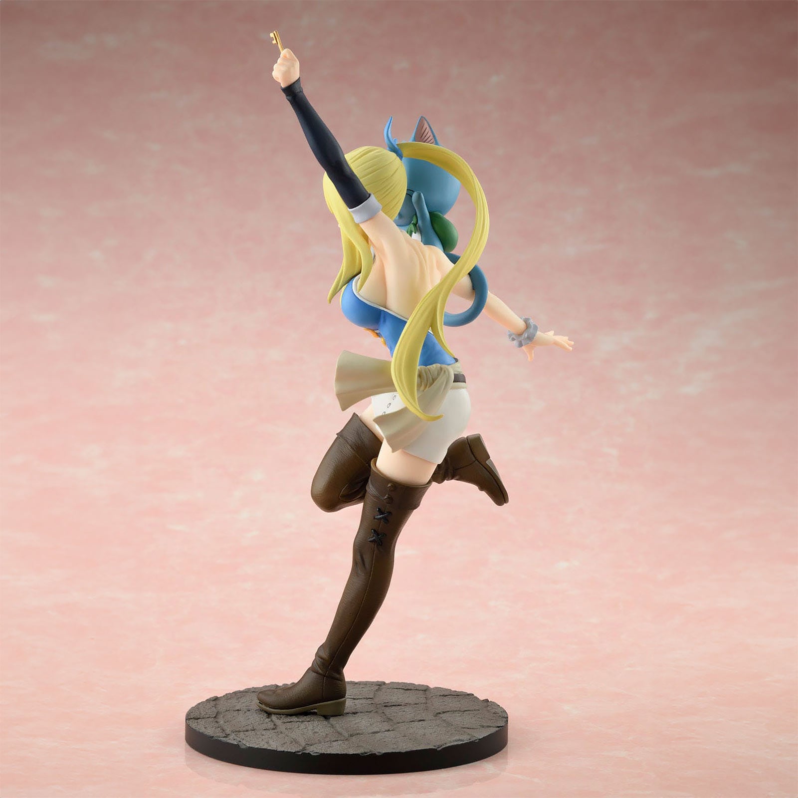 Zdjęcie produktu Fairy Tail - Lucy Heartfilia 1:8 Statua Wink Version