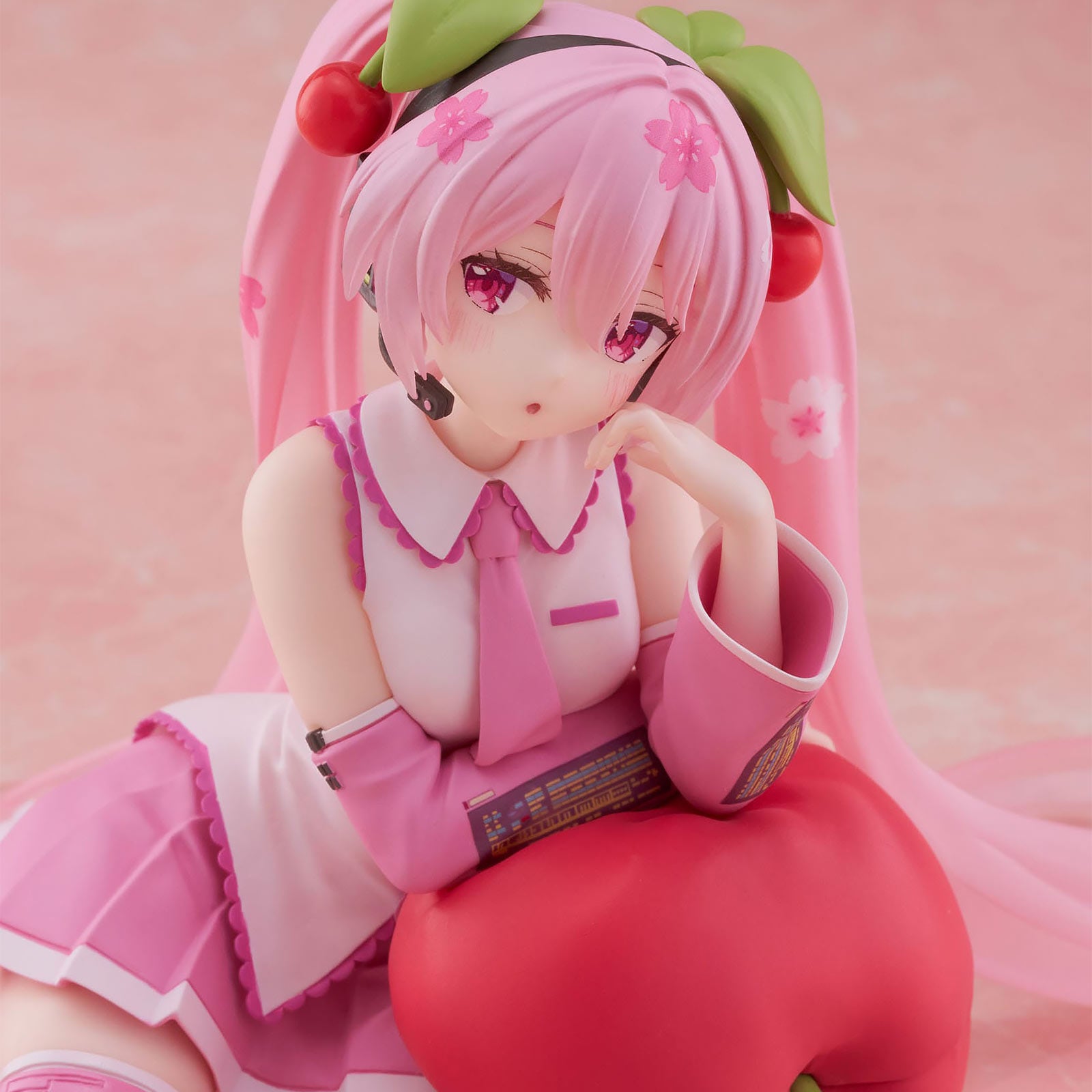 Zdjęcie produktu Hatsune Miku - Sakura Miku Desktop Cute Figurka Cherry Cushion Version