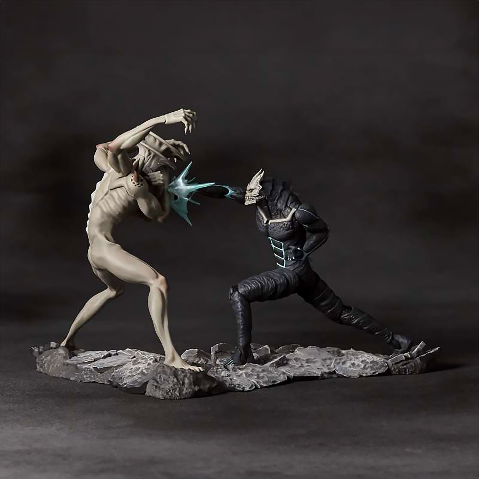 Zdjęcie produktu Figurka dioramowa Kaiju No. 8 vs. Kaiju No. 9