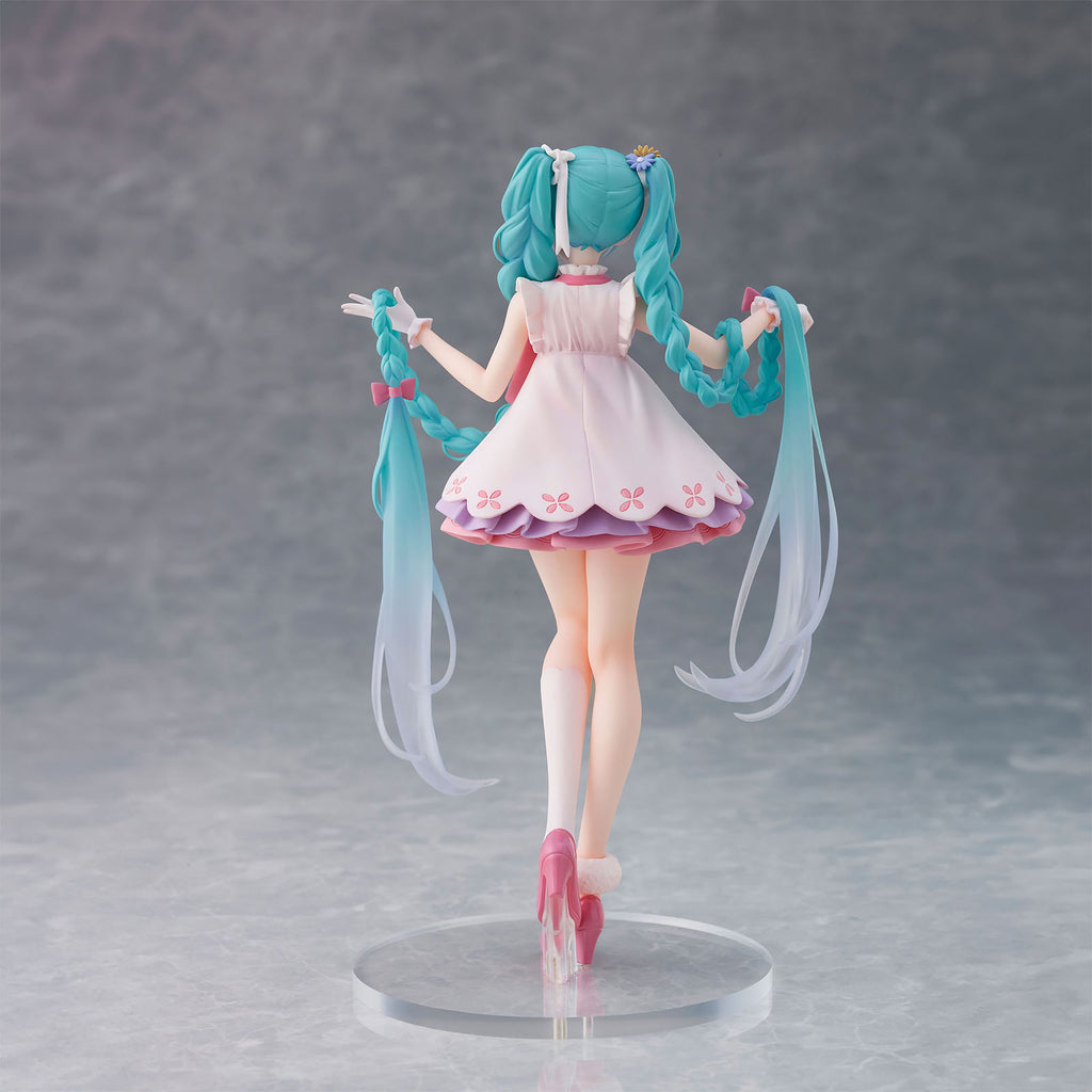 Product image Hatsune Miku - Miku Wonderland Figure Rapunzel Version
