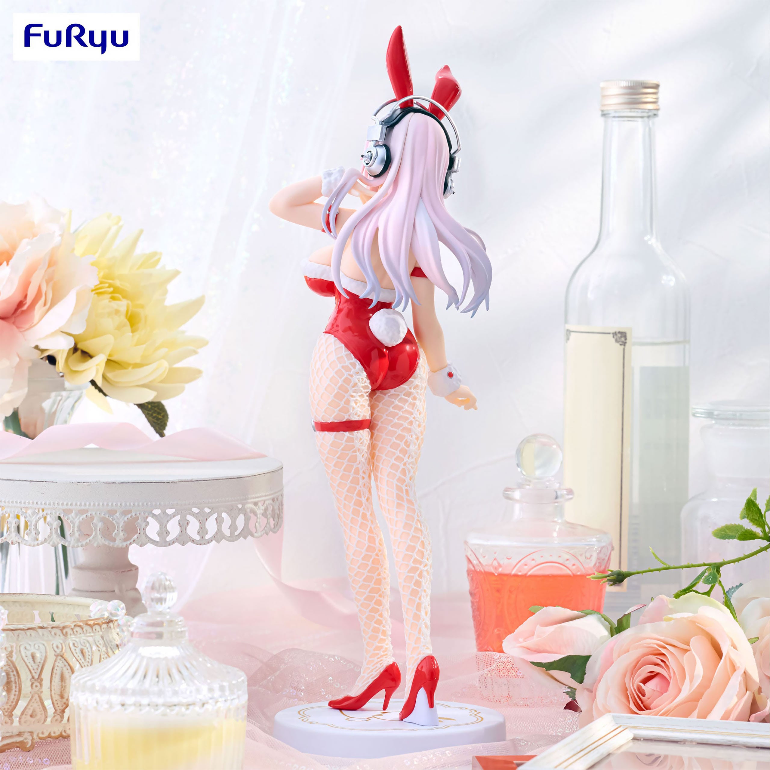 Zdjęcie produktu Super Sonico - Figurka BiCute Bunnies Red Color Version