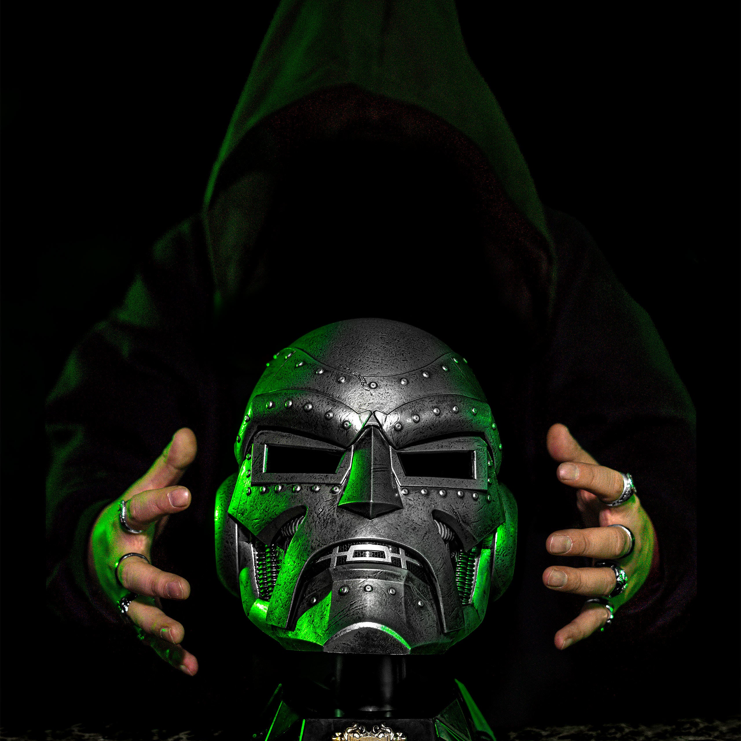 Zdjęcie produktu Doctor Doom - Marvel Legends Premium Hełm