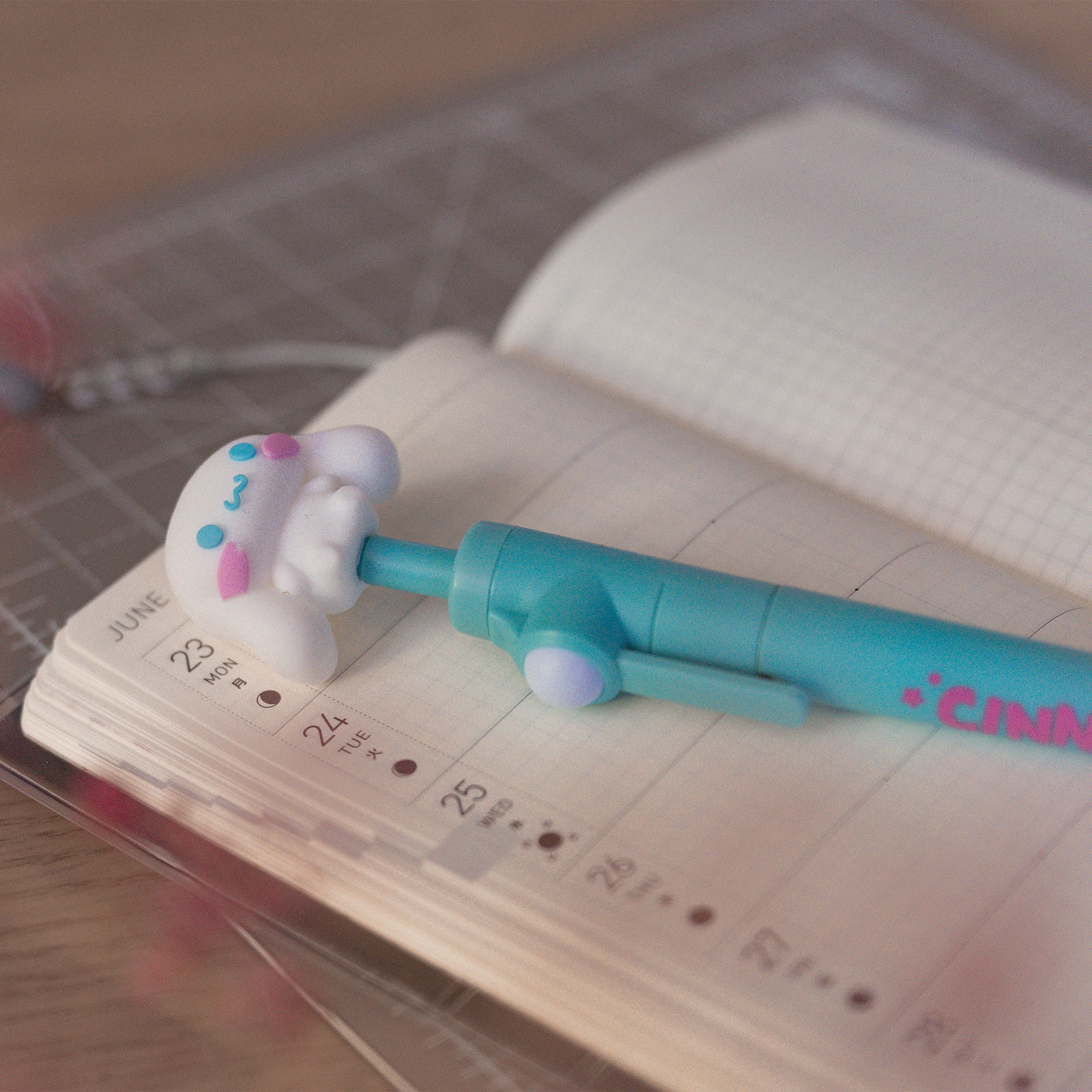 Zdjęcie produktu Sanrio - Długopis Cinnamoroll z figurką na sprężynie