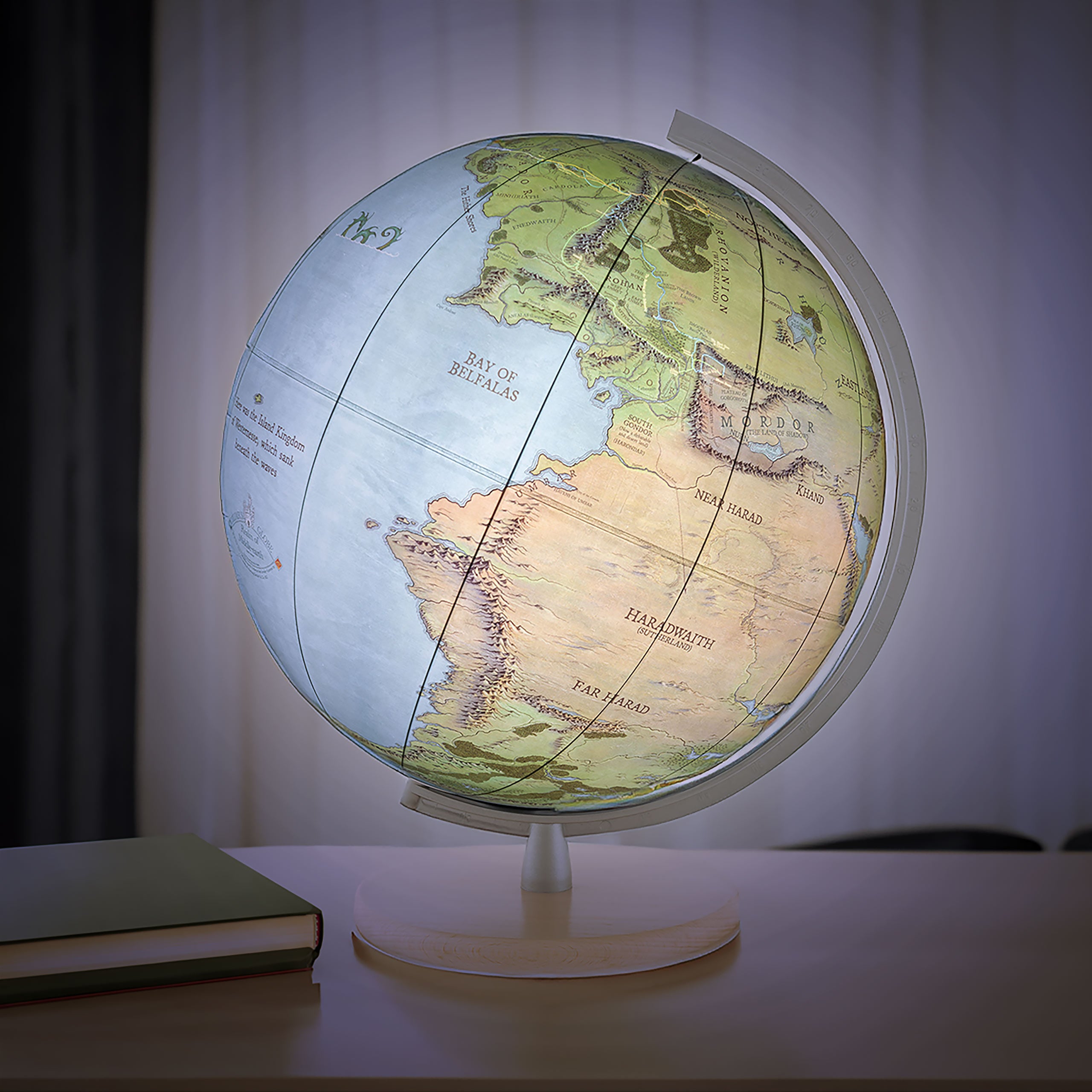 Product image The Lord of the Rings - Middle-earth Globe with Light 30cm