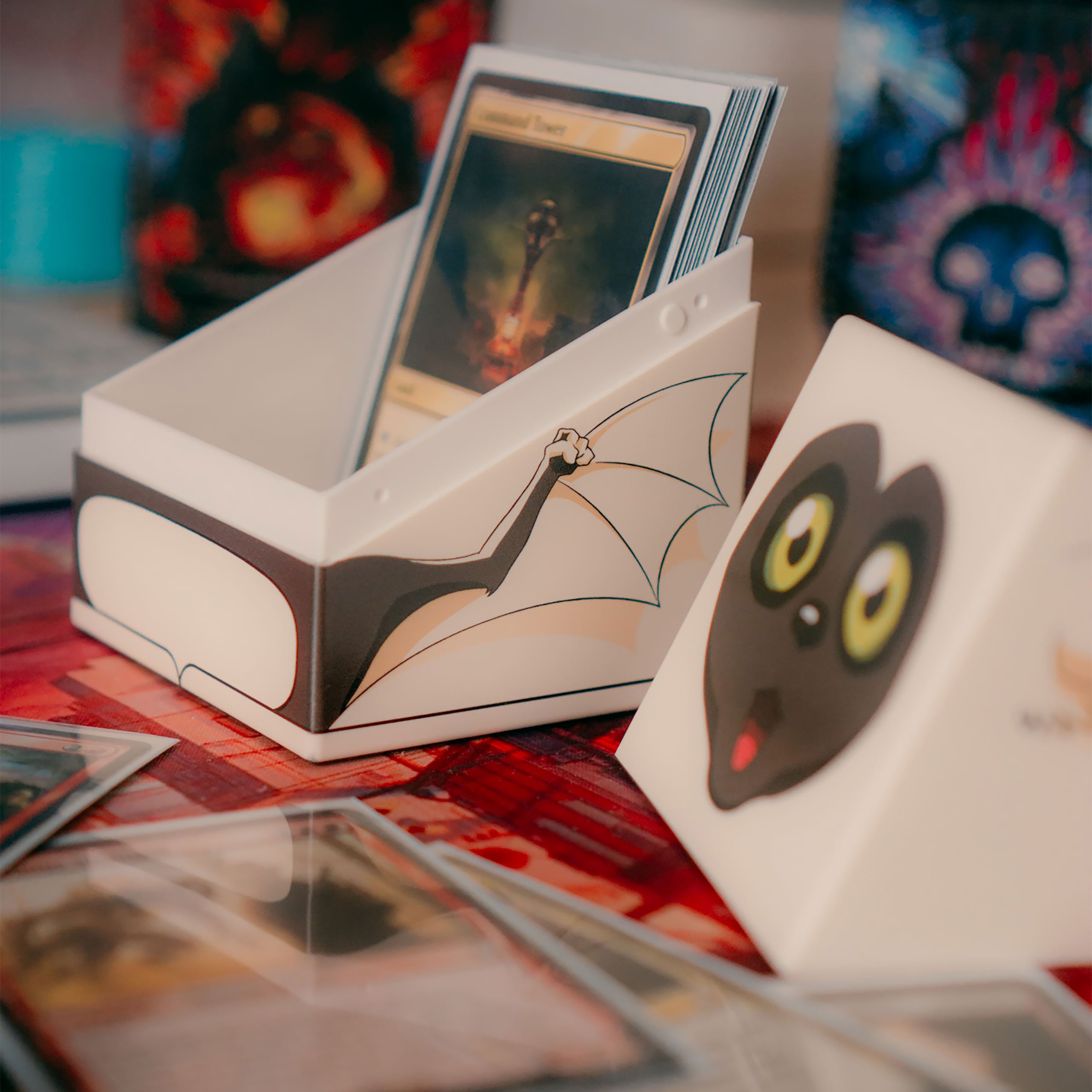 Zdjęcie produktu Momo Pudełko na karty kolekcjonerskie Ultimate Guard - Avatar: Legenda Aanga