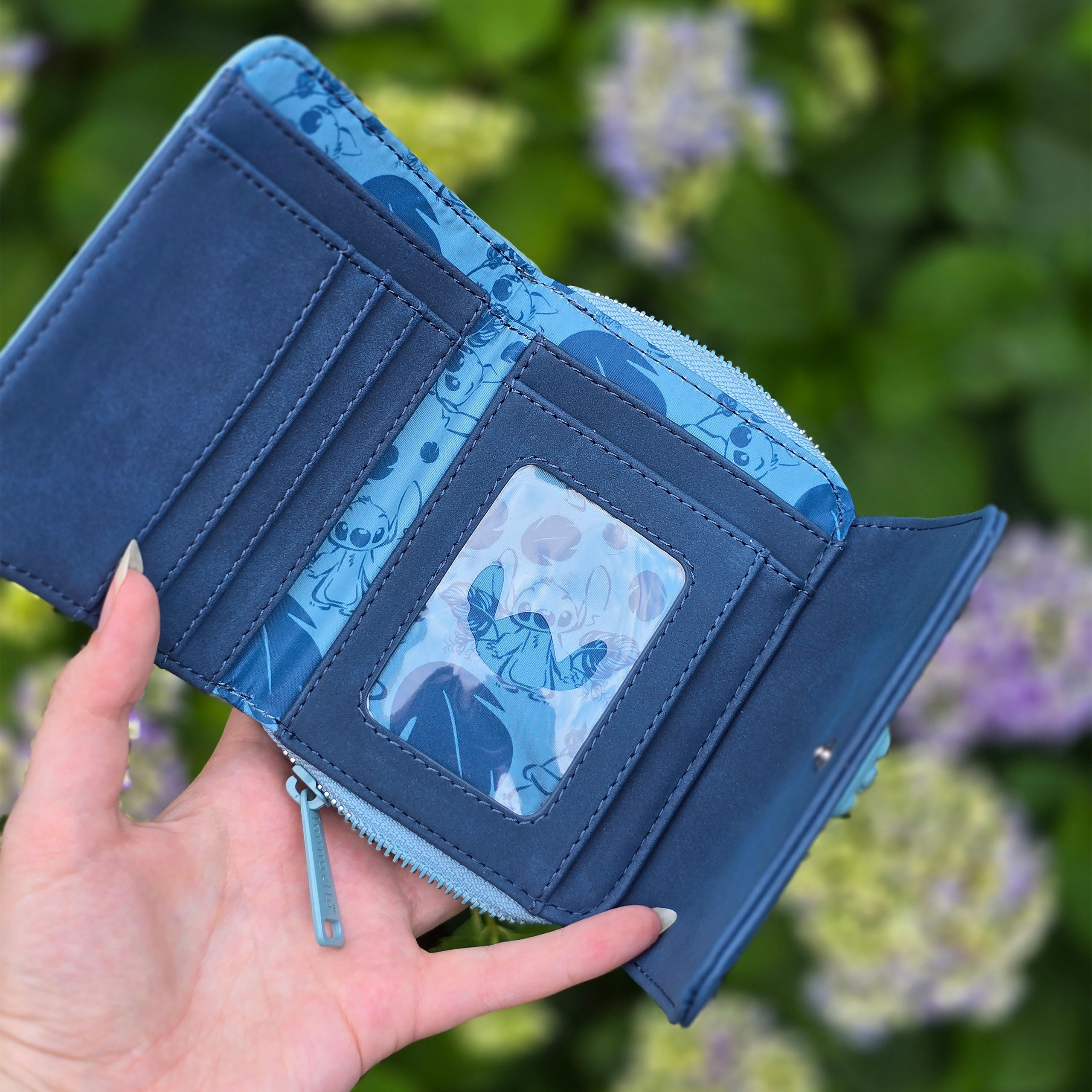 Product image Stitch Flowers Wallet - Lilo & Stitch